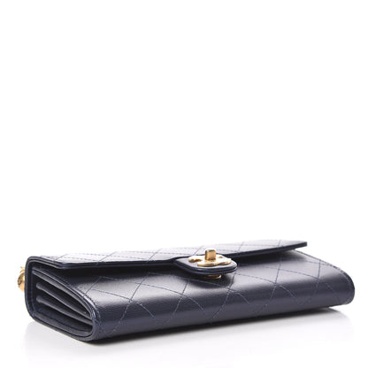 Chanel Iridescent Lambskin Quilted Chic Pearls Clutch With Chain Blue 4 of 12