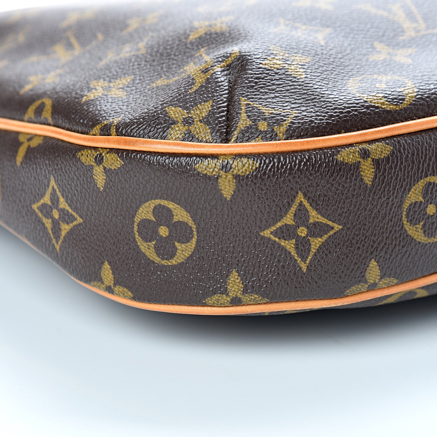 Louis Vuitton Monogram Odeon MM 8 of 15