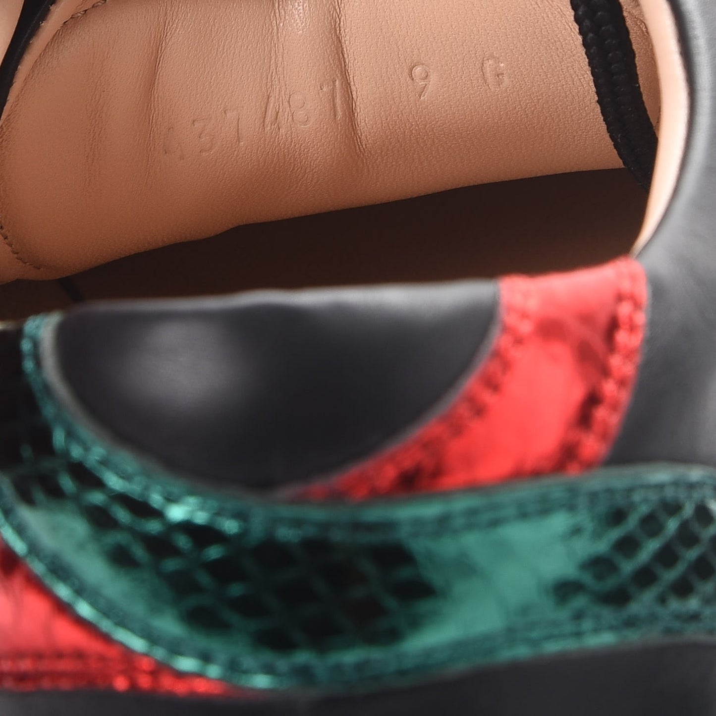 Calfskin Metallic Ayers Mens Bambi GG Sneakers 9 Black Red Flame Verde