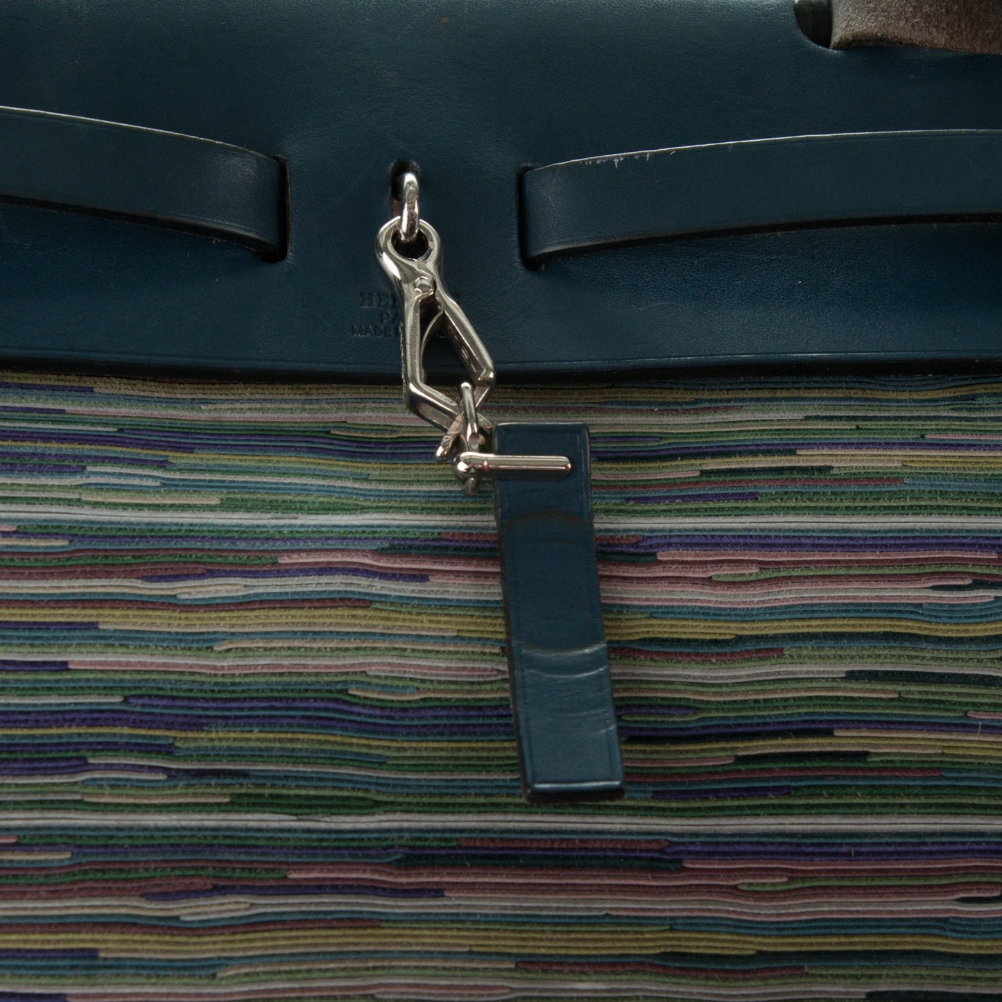 Barenia Vibrato Herbag 30 PM Indigo