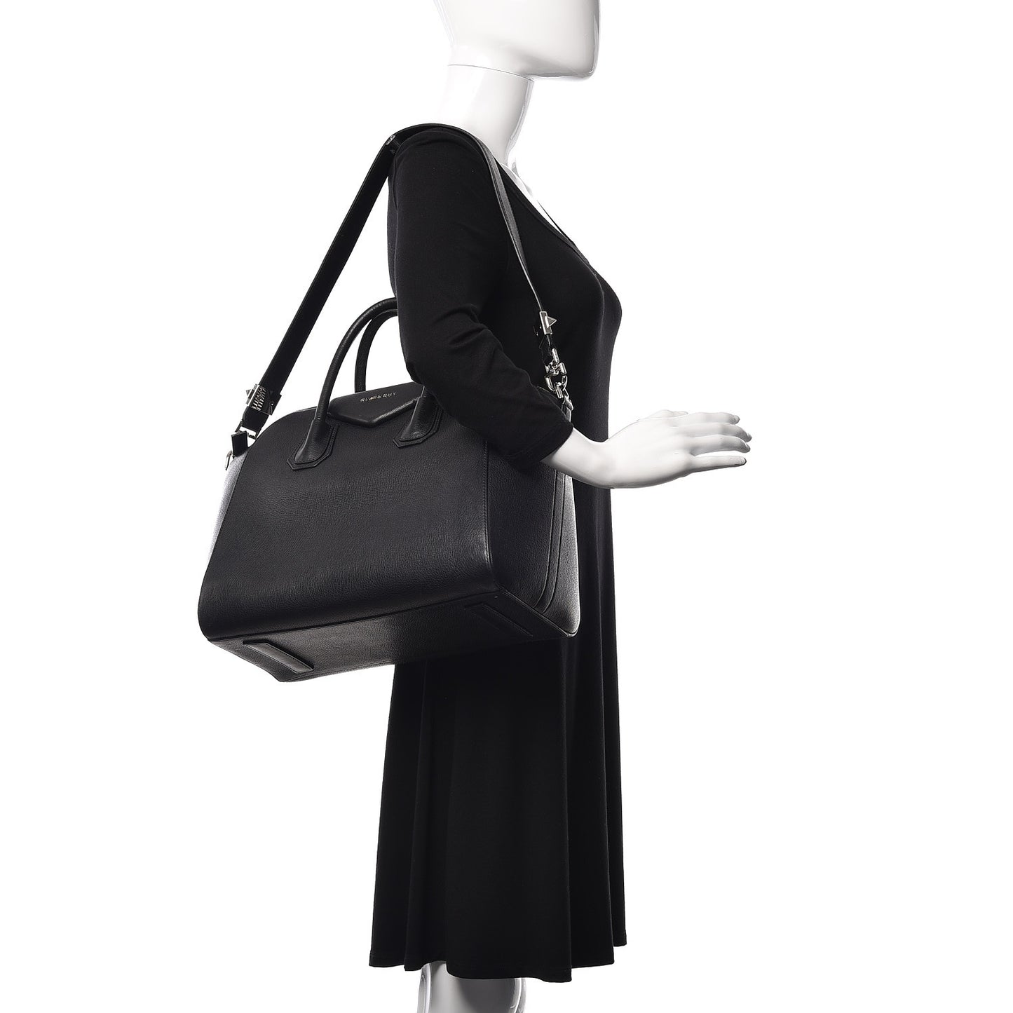 Sugar Goatskin Medium Antigona Black