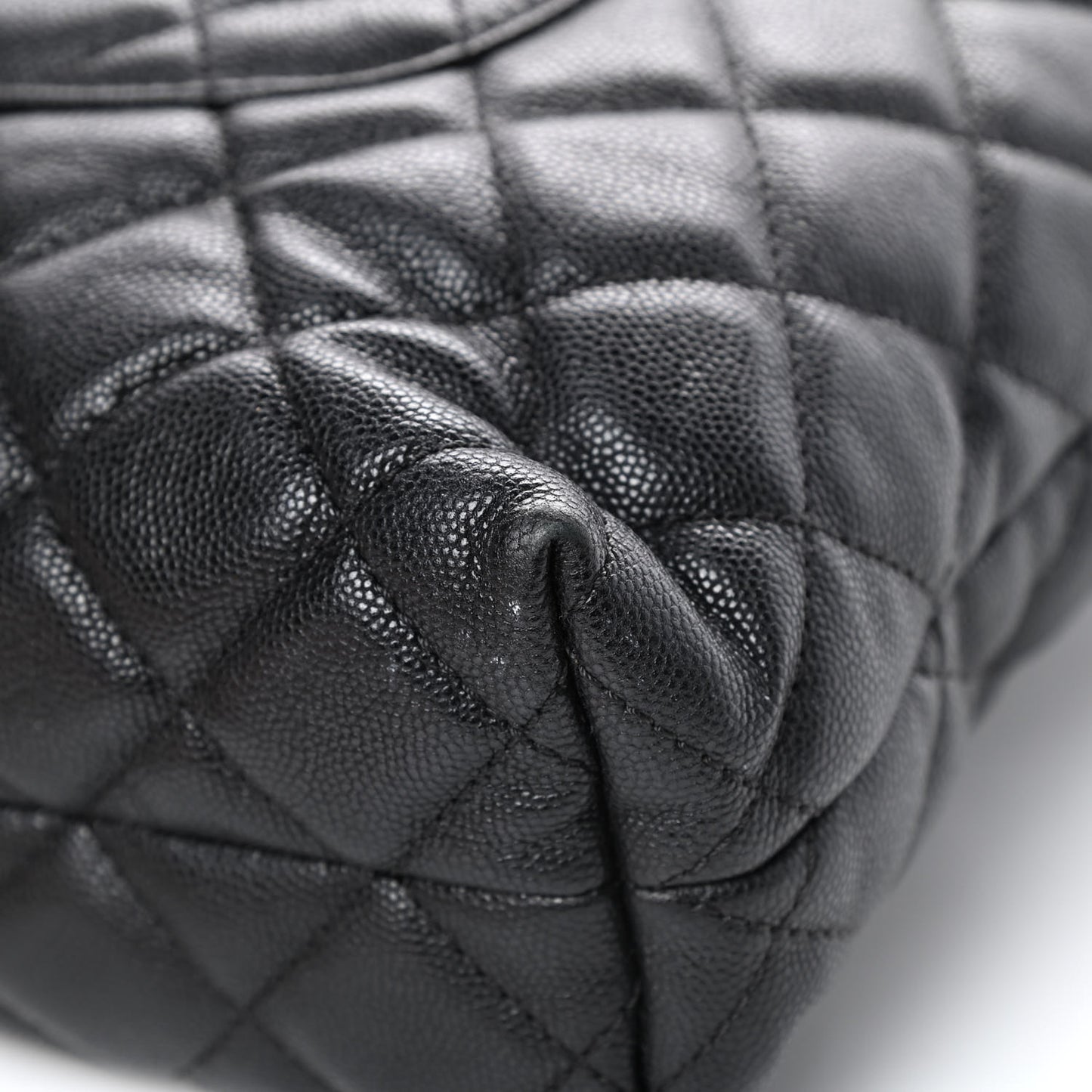 Caviar Quilted Urban Delight Tote Black