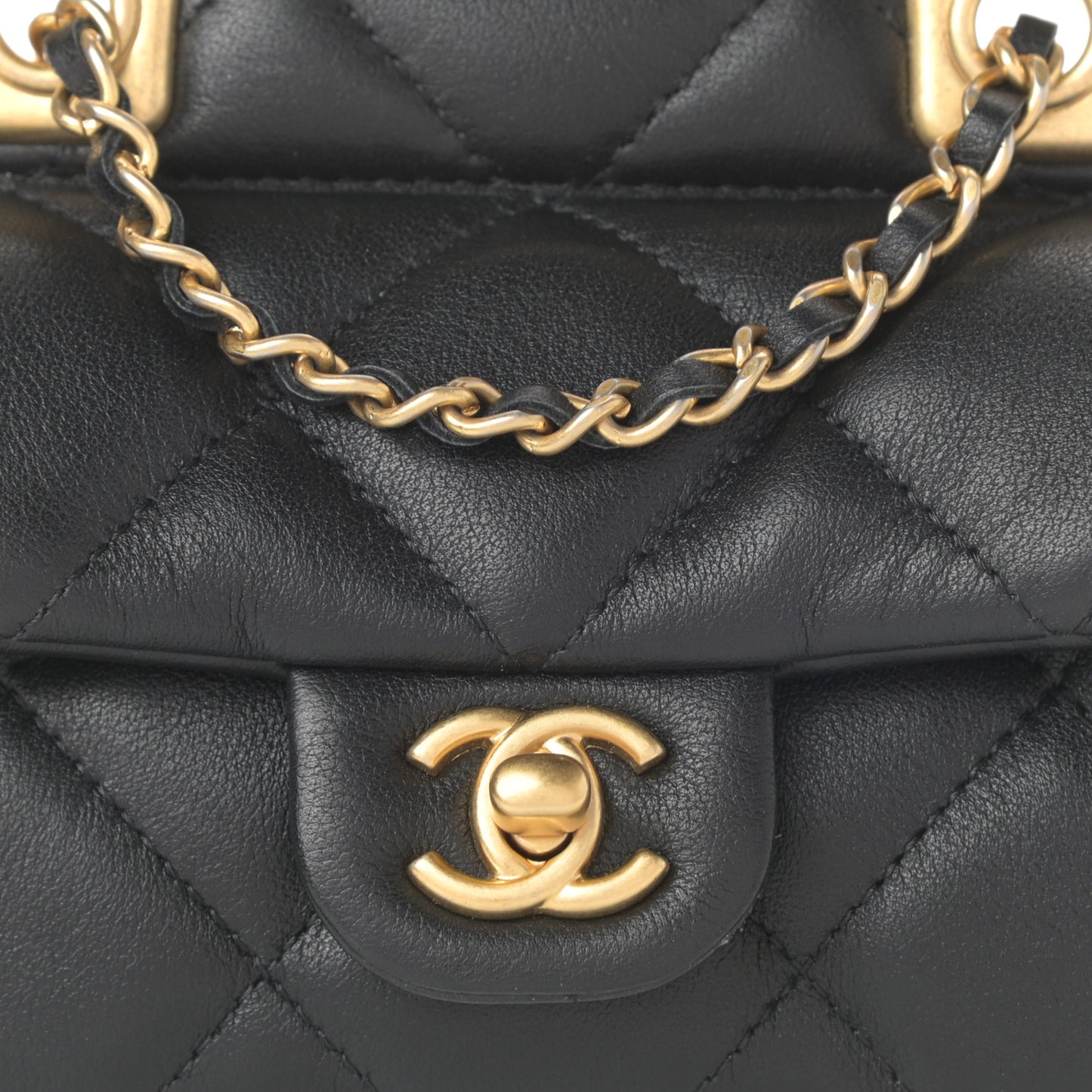 Calfskin Quilted Lady Handle Flap Card Holder With Chain Black