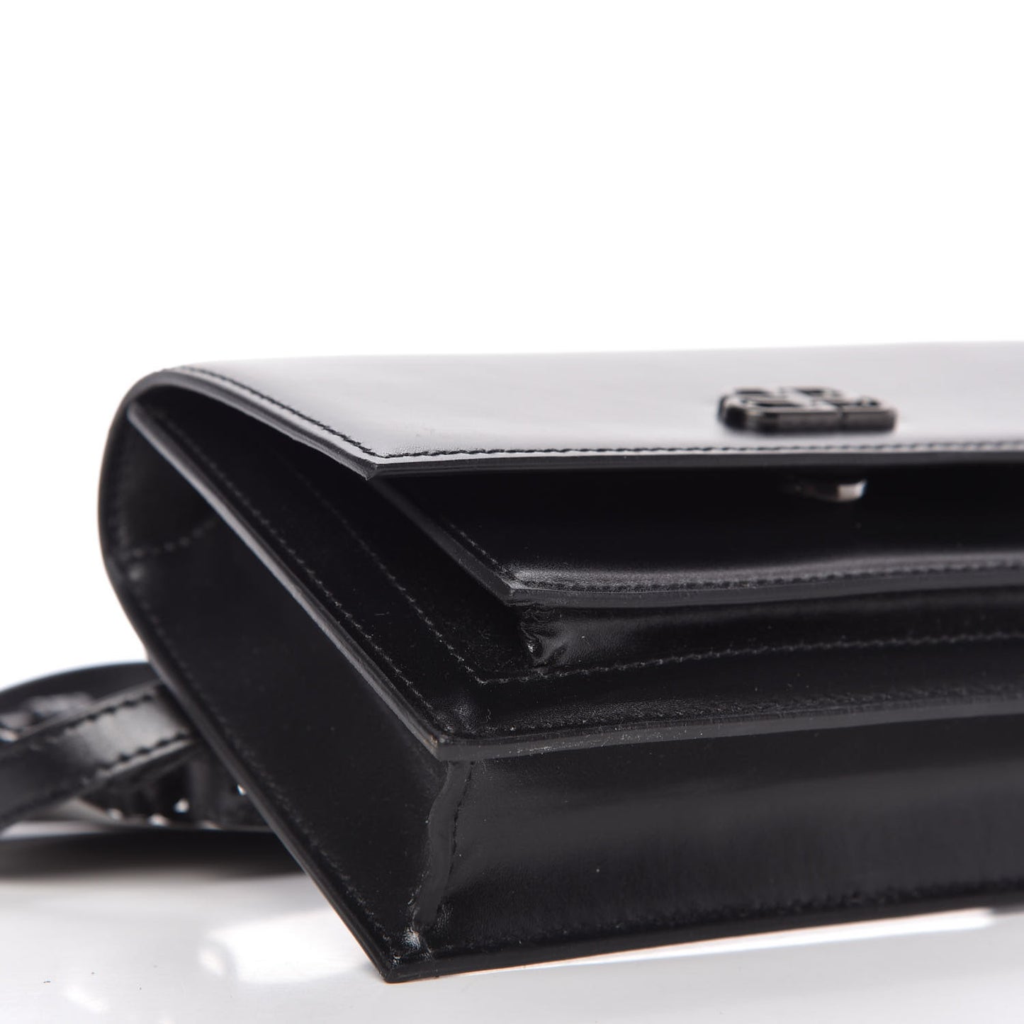 Shiny Box Calfskin Monochrome XS Sharp Belt Bag Black