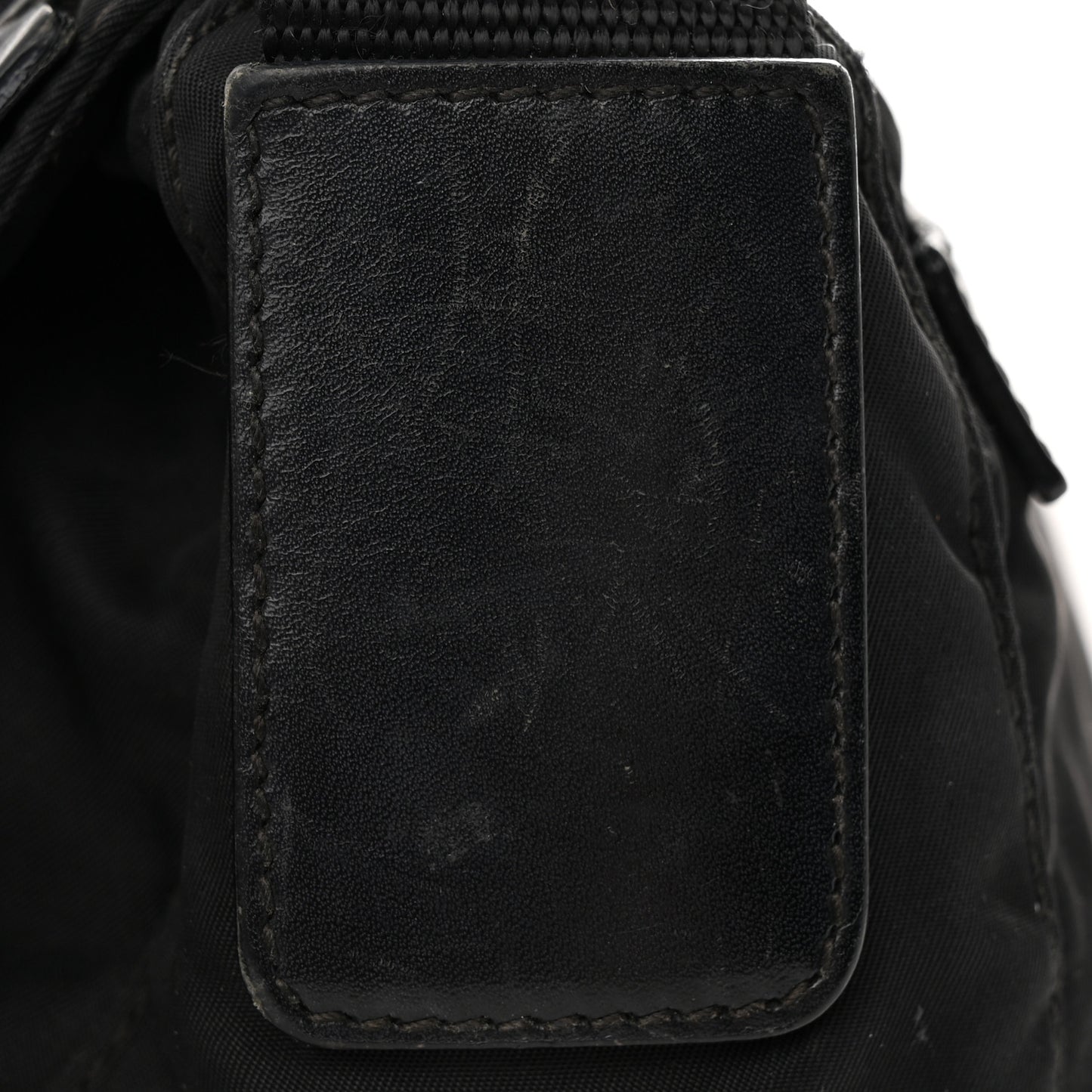 Nylon Vela Messenger Black