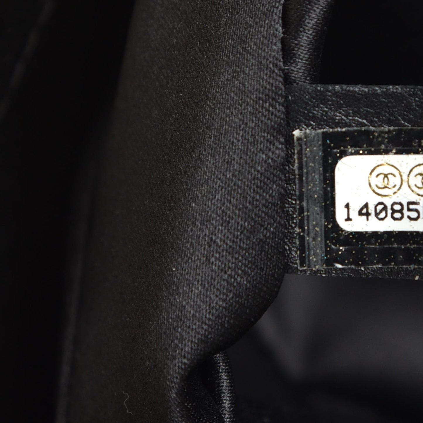 Lambskin Quilted Large Blizzard Zip Top Flap Light Beige Black