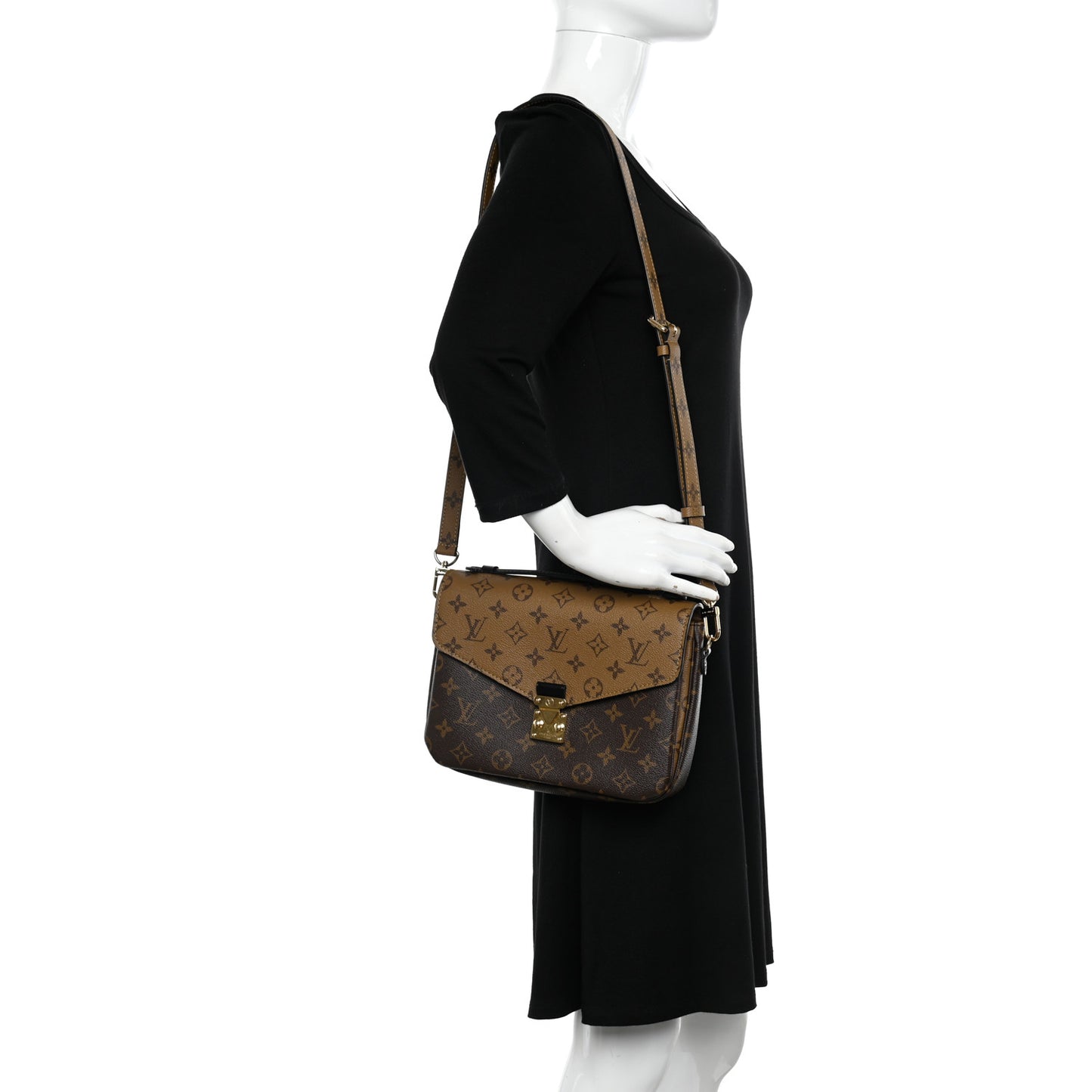 Reverse Monogram Pochette Metis