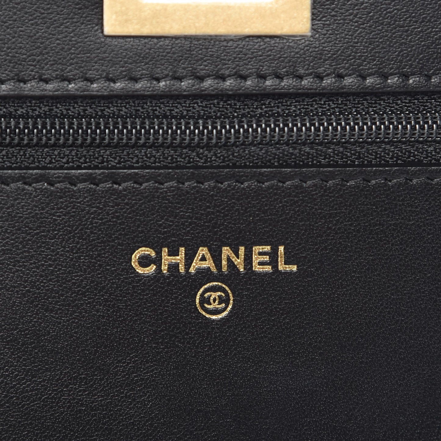 Calfskin Crocodile Embossed Graffiti 2.55 Cocodile Reissue Wallet On Chain WOC Black Gold