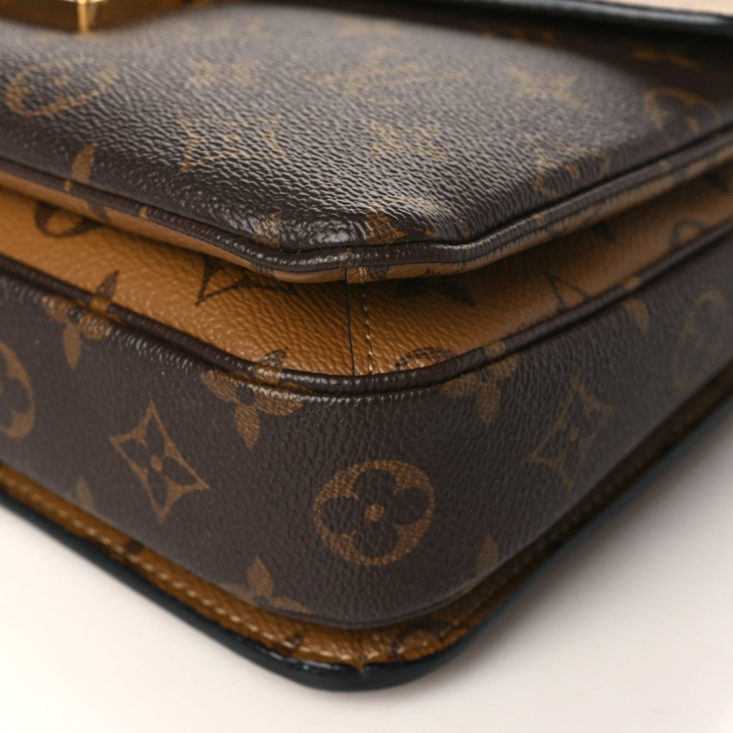 Reverse Monogram Pochette Metis