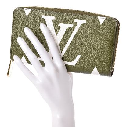 Louis Vuitton Monogram Giant Zippy Wallet Kaki White 2 of 7