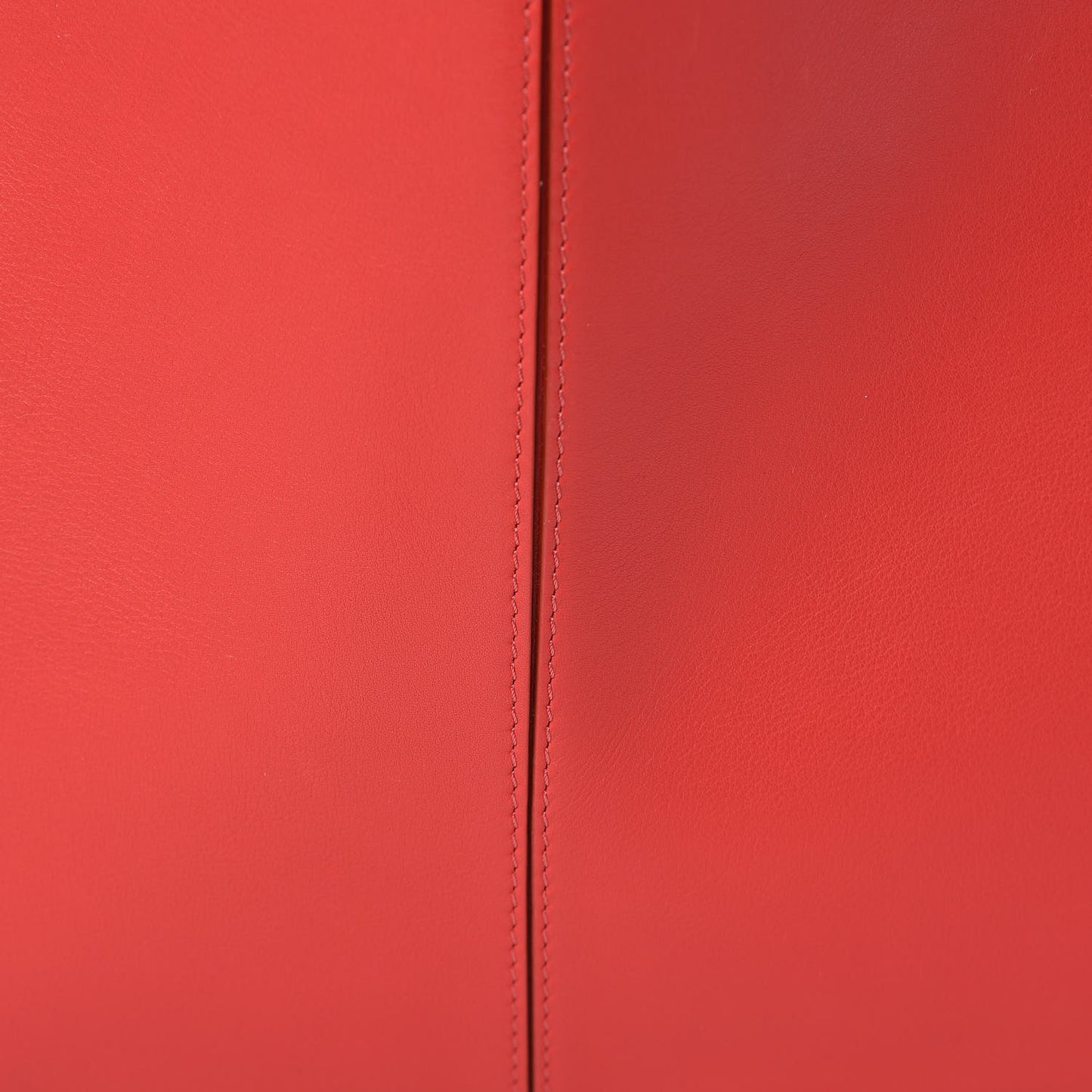 Supple Natural Medium Tri-Fold Bag Scarlet