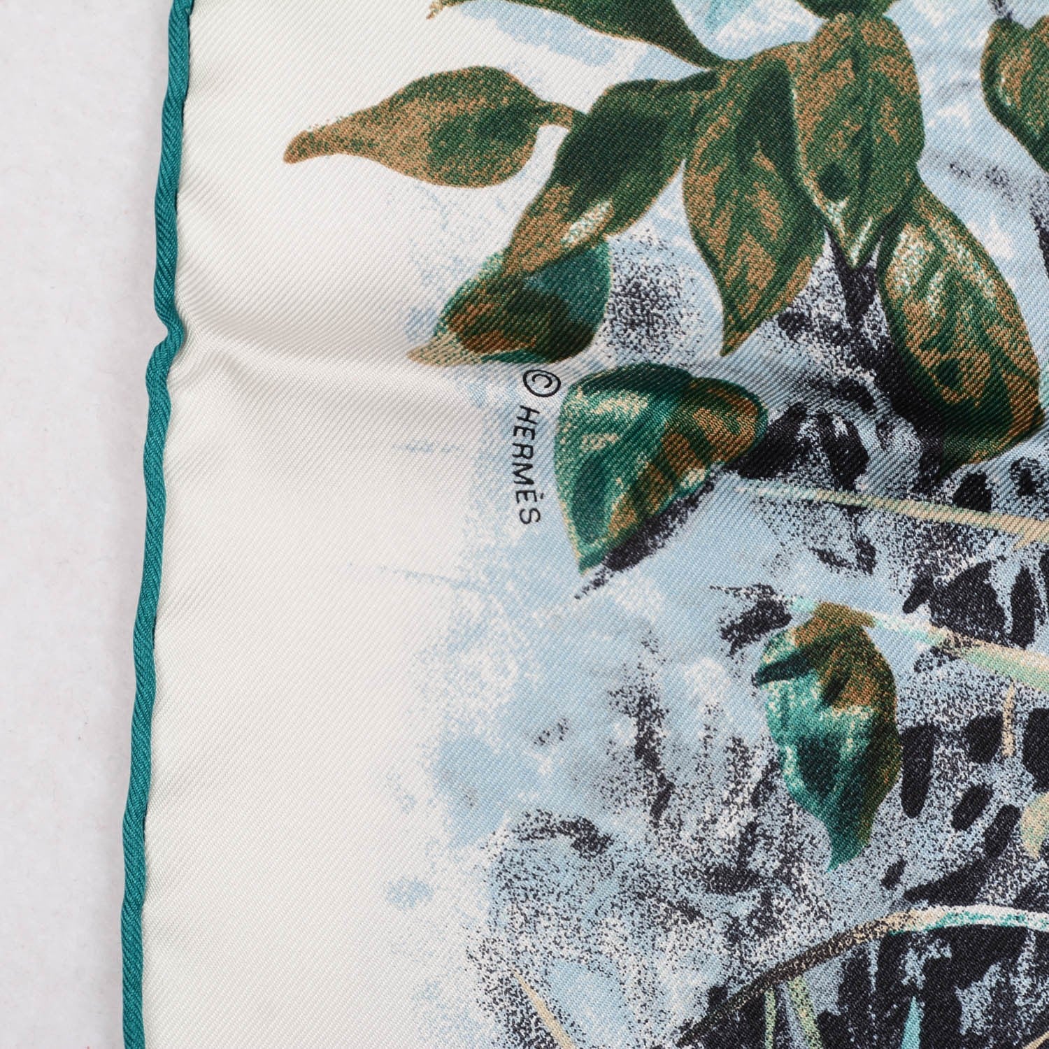 Hermes Silk Panthera Pardus Scarf 90 Blanc Anthracite Vert 5 of 6