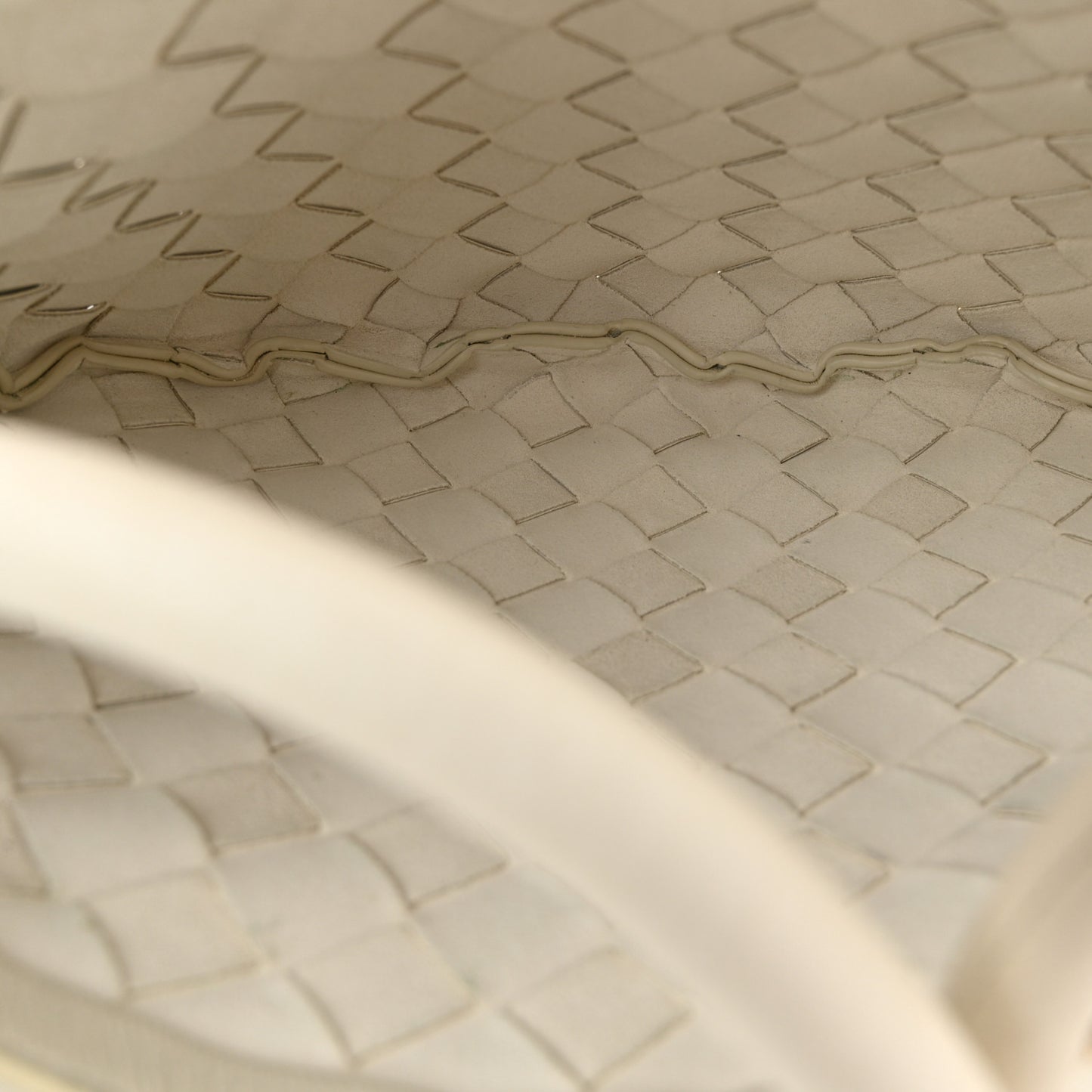 Nappa Intrecciato Medium Turn Pouch White
