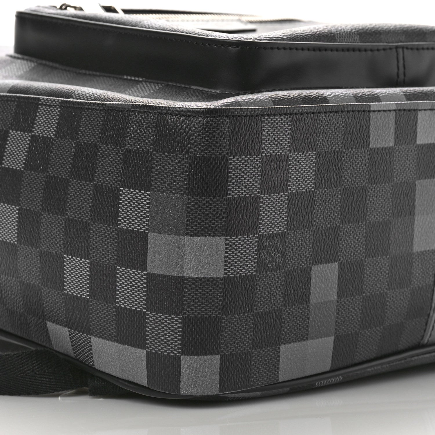 Louis Vuitton Damier Graphite Pixel Josh Backpack Gris 7 of 8
