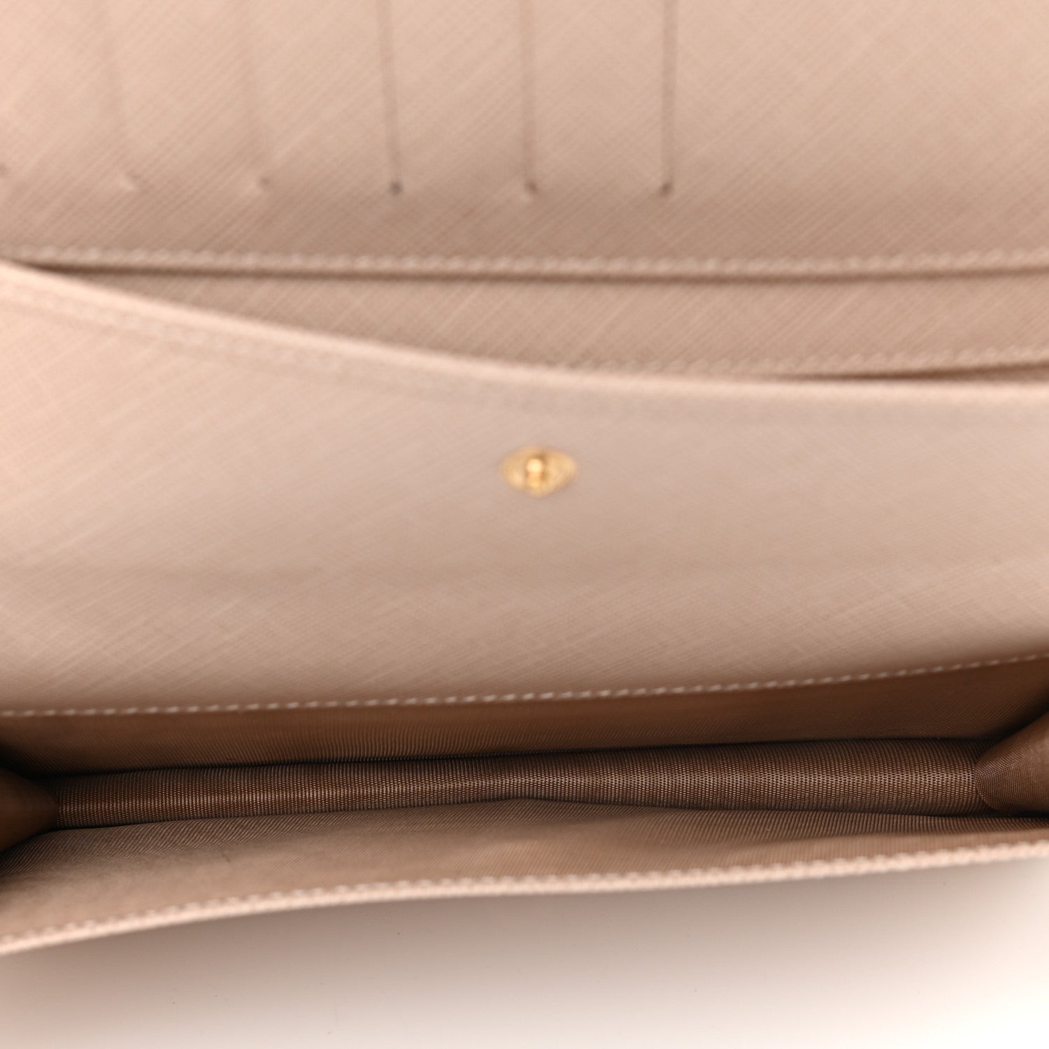 Salvatore Ferragamo Calfskin Miss Vara Wallet On Chain New Bisque 8 of 11