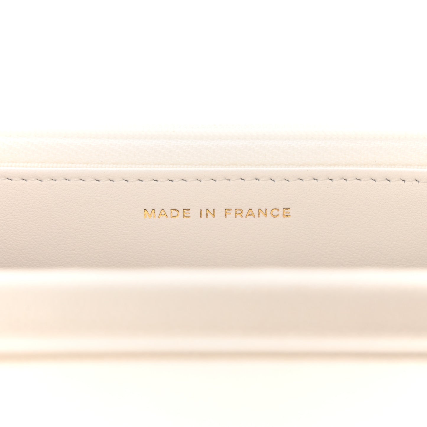 Caviar Quilted Wallet On Chain WOC White