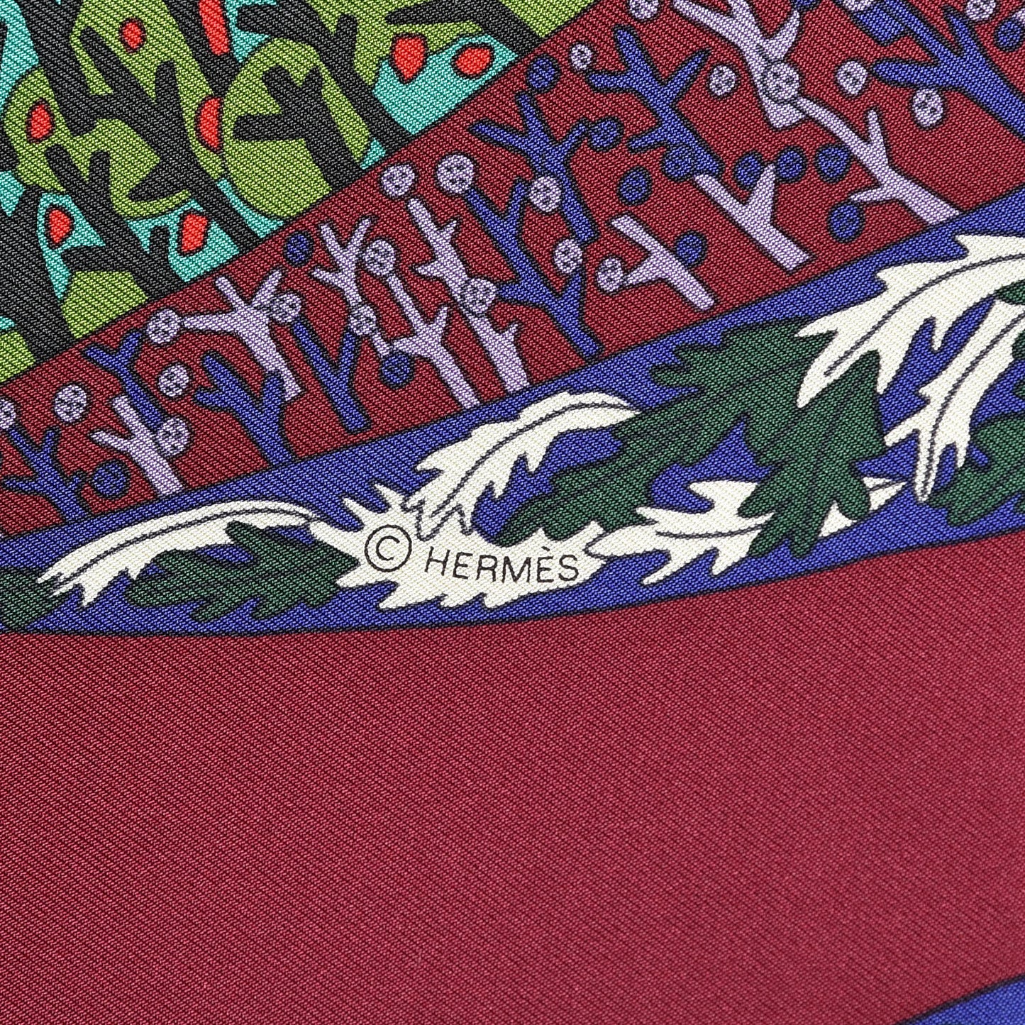 Silk A Travers Champs Scarf 90 Rouge Violet Vert