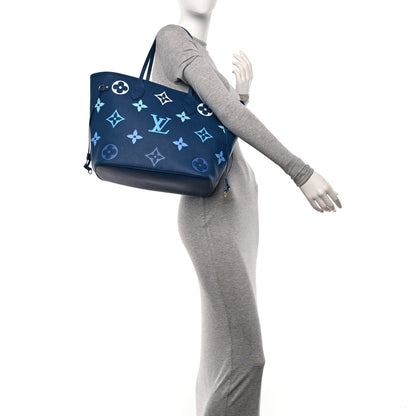Louis Vuitton Empreinte Monogram Giant Neverfull MM Degrade Bleu 2 of 10