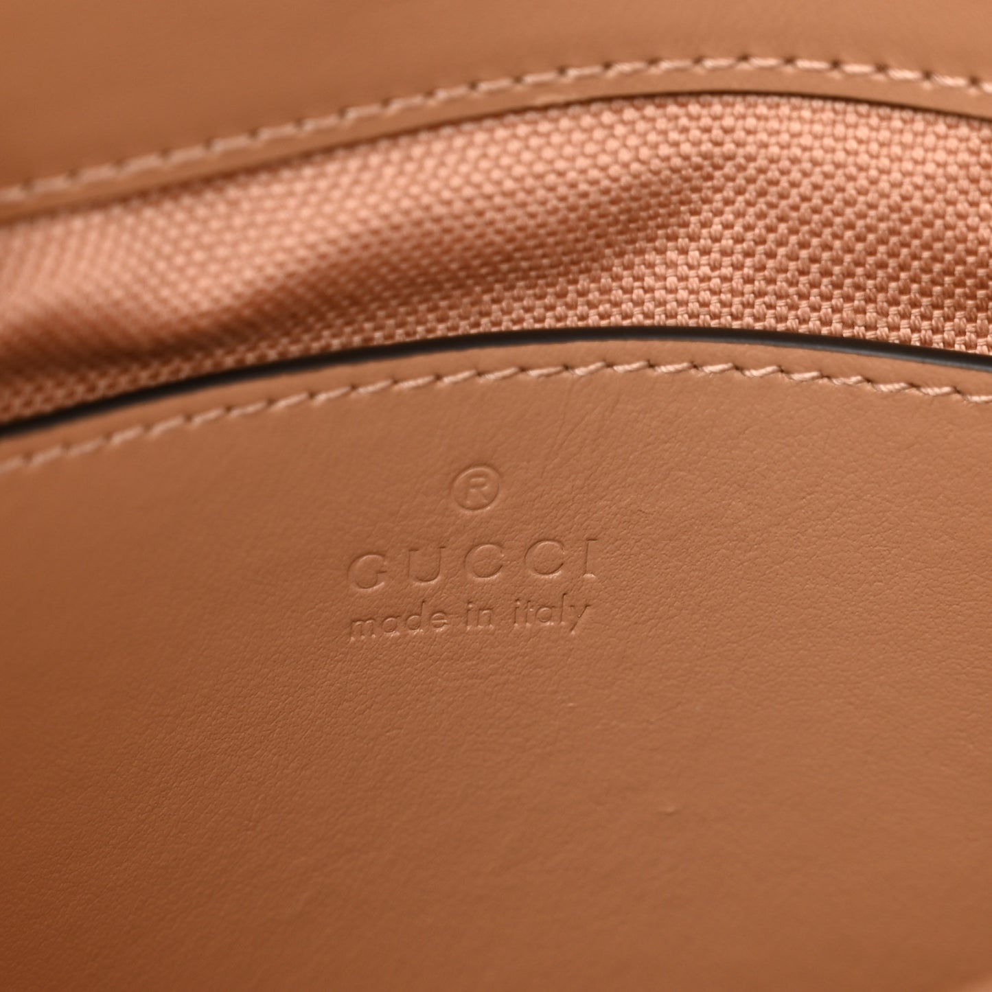 Calfskin Matelasse Monochrome Mini GG Marmont Crossbody Shoulder Bag Camelia Winter Rose