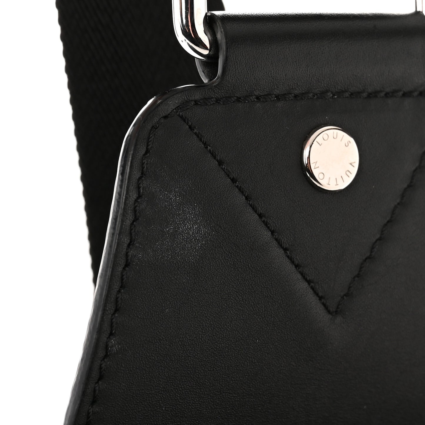 Damier Infini Avenue Sling Bag Onyx