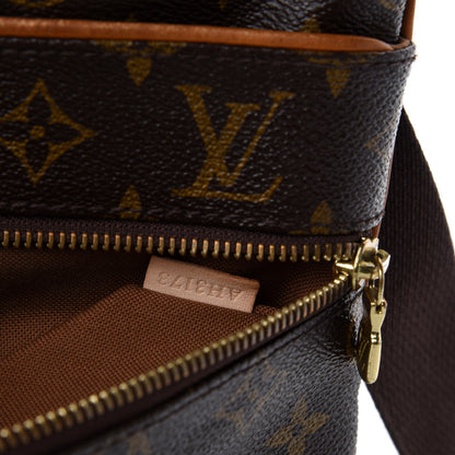 Louis Vuitton Monogram Pochette Valmy 9 of 10
