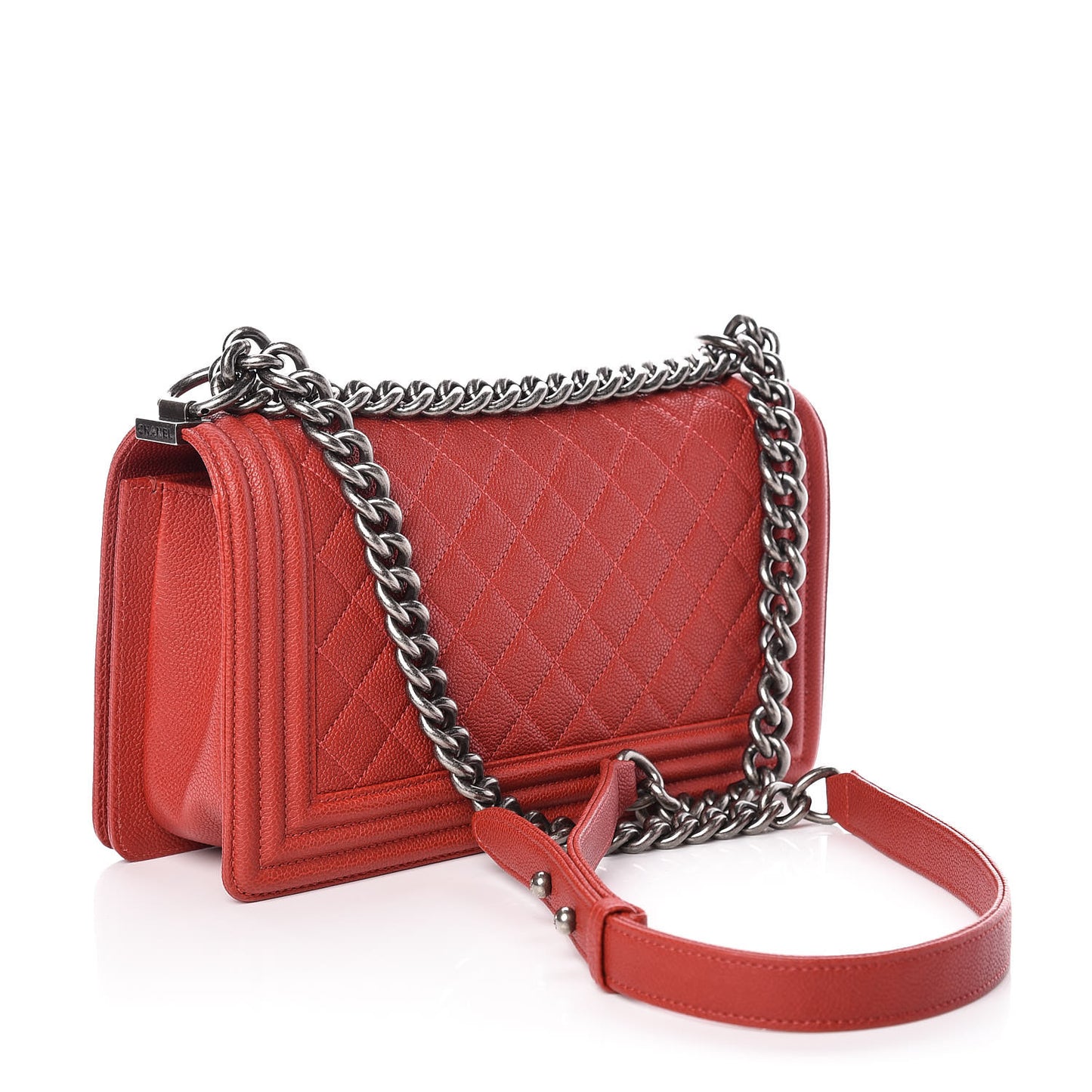 Caviar Quilted Medium Boy Flap Red