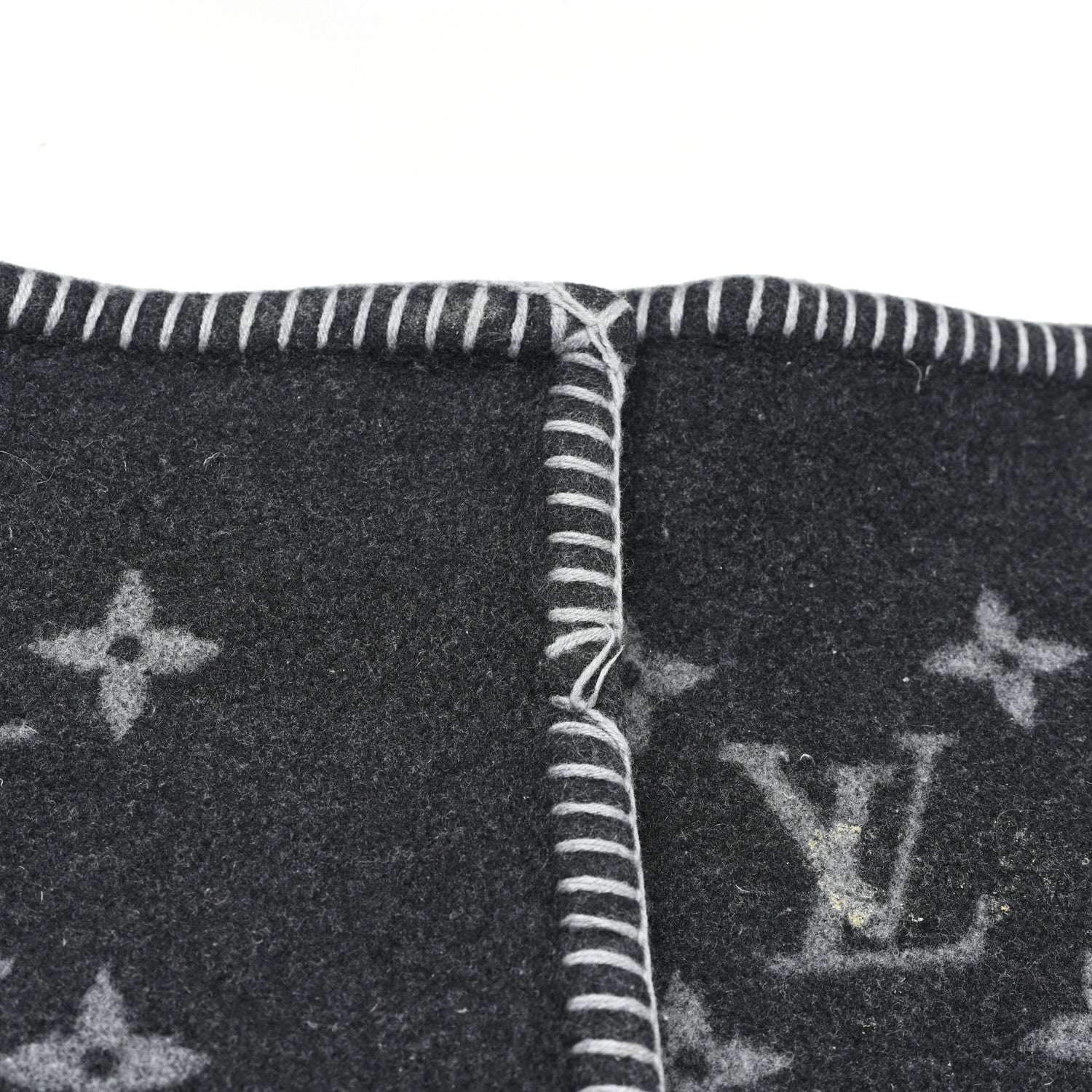 Louis Vuitton Wool Monogram Eclipse Blanket 4 of 4
