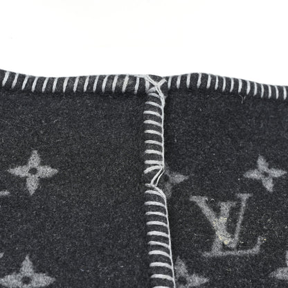 Louis Vuitton Wool Monogram Eclipse Blanket 4 of 4