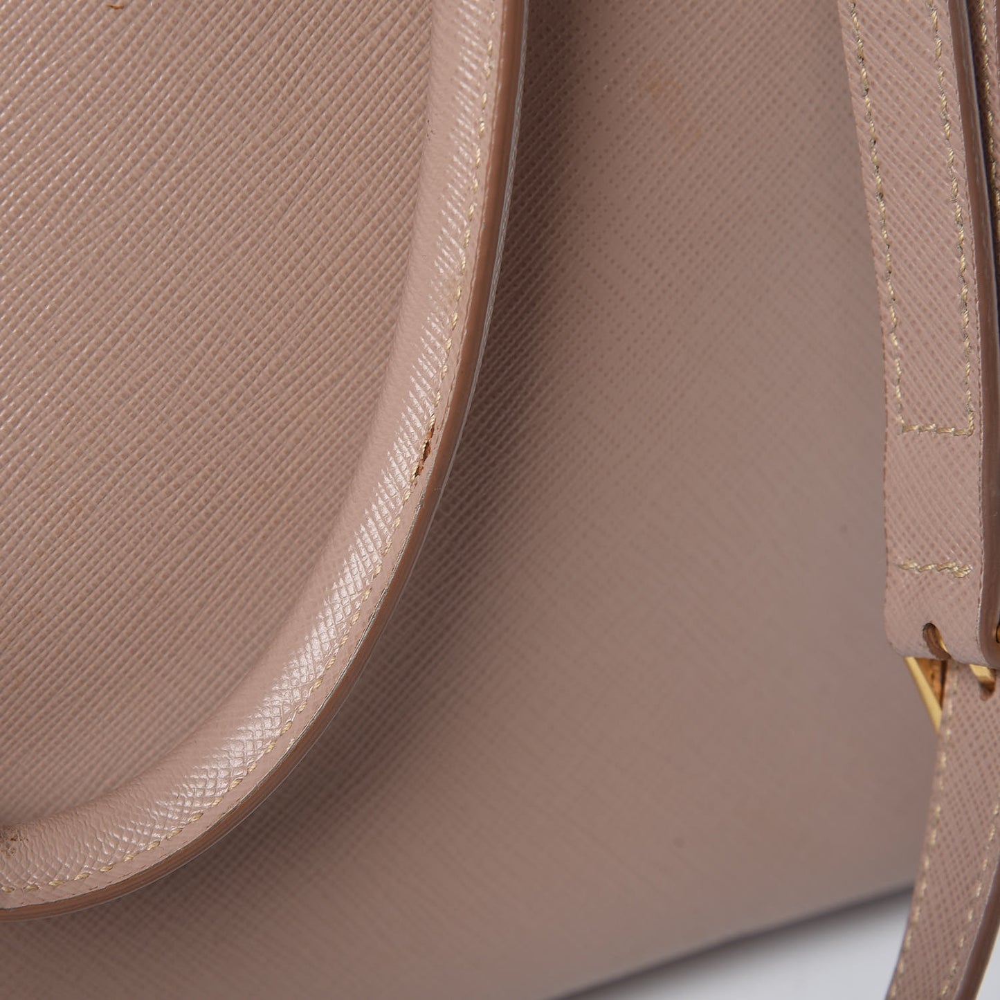 Saffiano Medium Galleria Double Zip Tote Cammeo