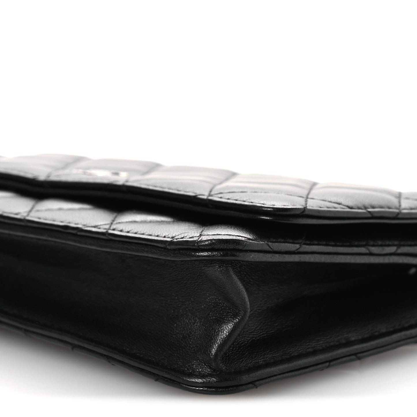 Lambskin Quilted Wallet On Chain WOC Black