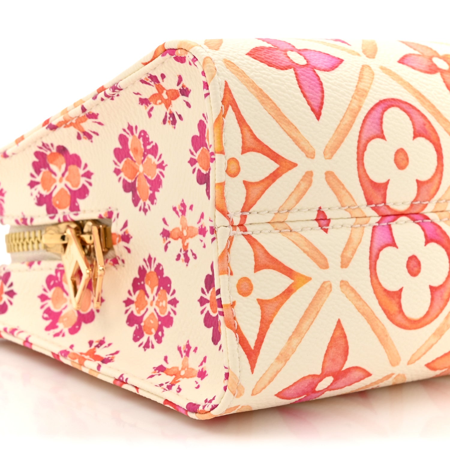 Louis Vuitton Monogram Tiles By The Pool OnTheGo East West Coral 10 of 11