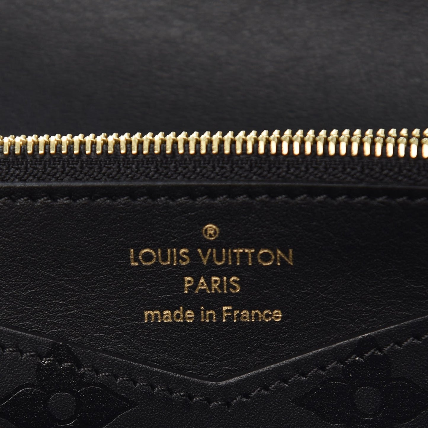 Monogram Cuir Plume Very Wallet Black