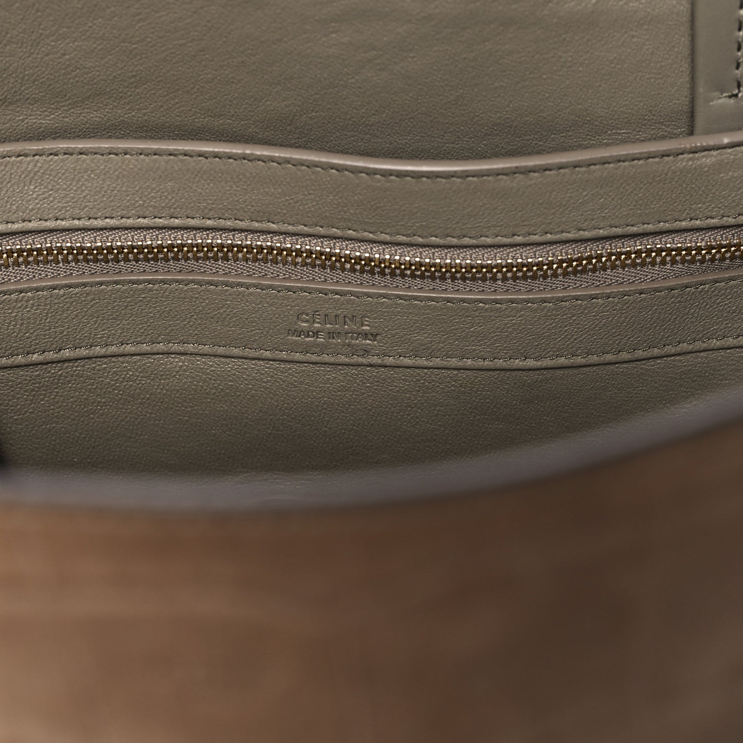 Crocodile Embossed Nubuck Small Belt Cabas Phantom Beige