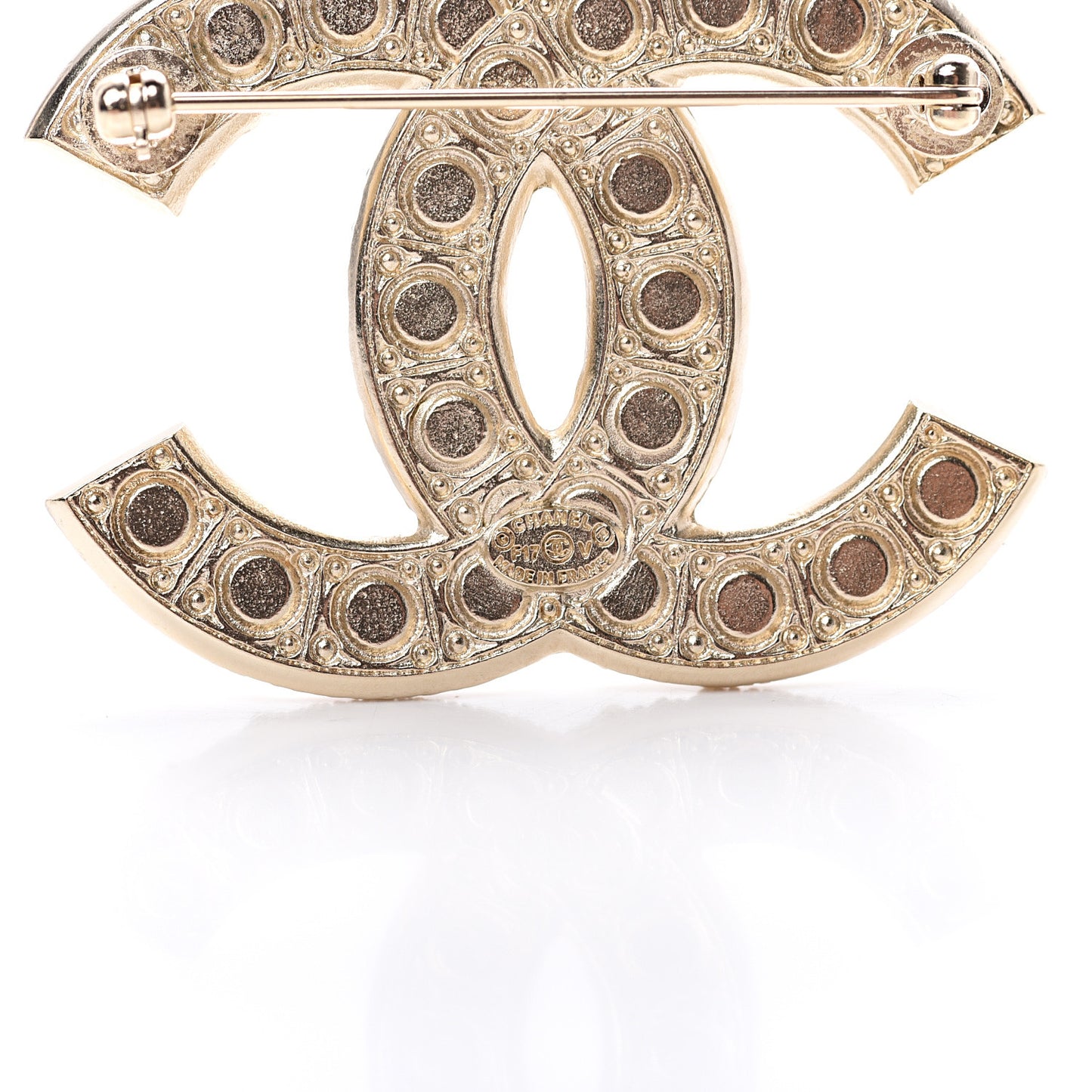 Metal Crystal Graduated Pearl CC Brooch Gold