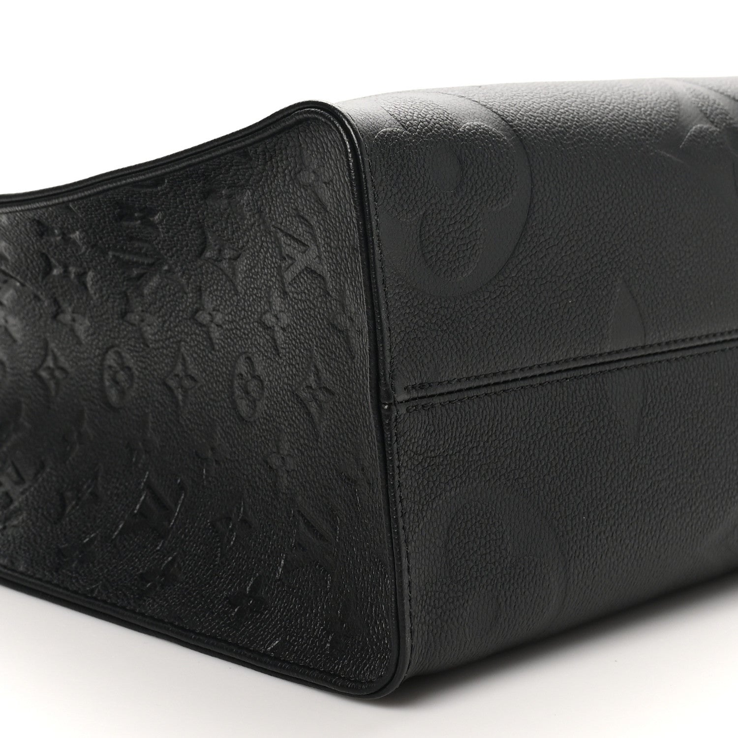 Louis Vuitton Empreinte Monogram Giant OnTheGo MM Black 8 of 9