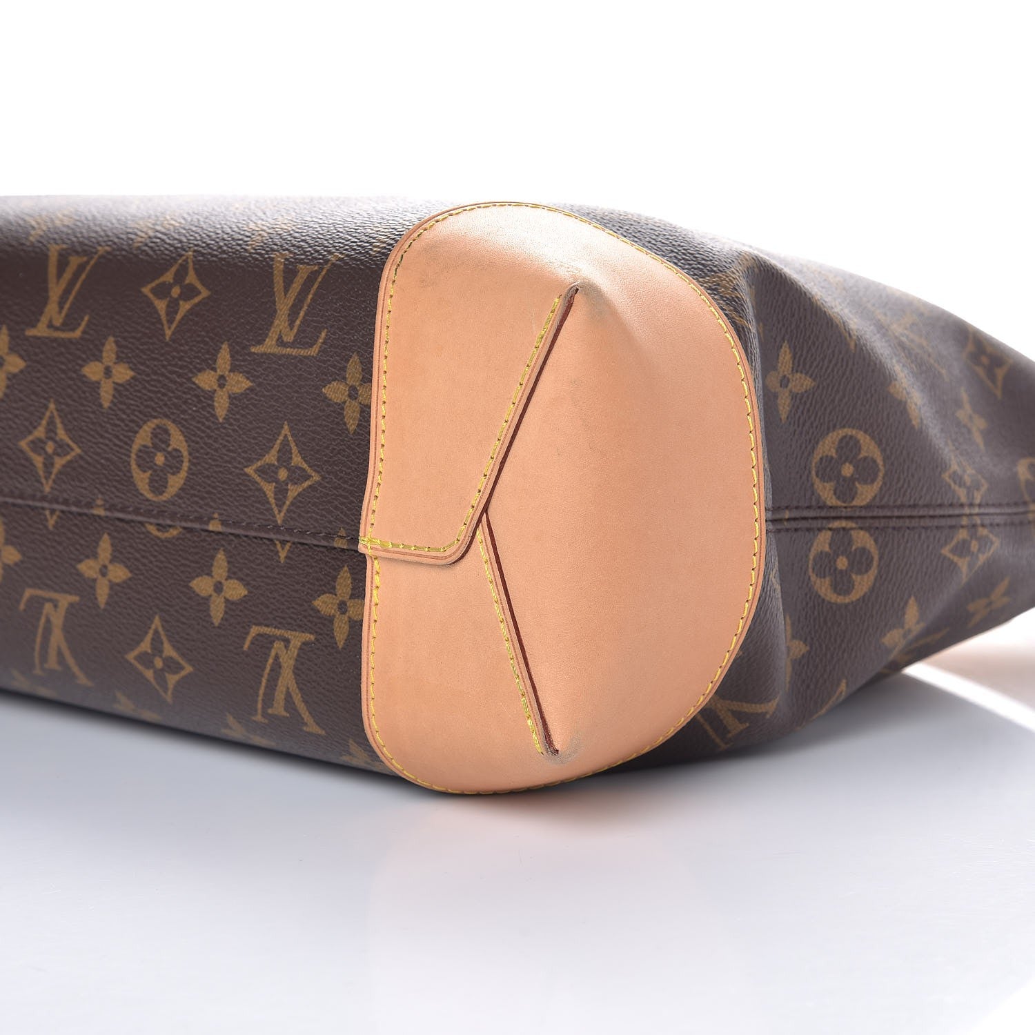 Louis Vuitton Monogram Berri PM 8 of 8