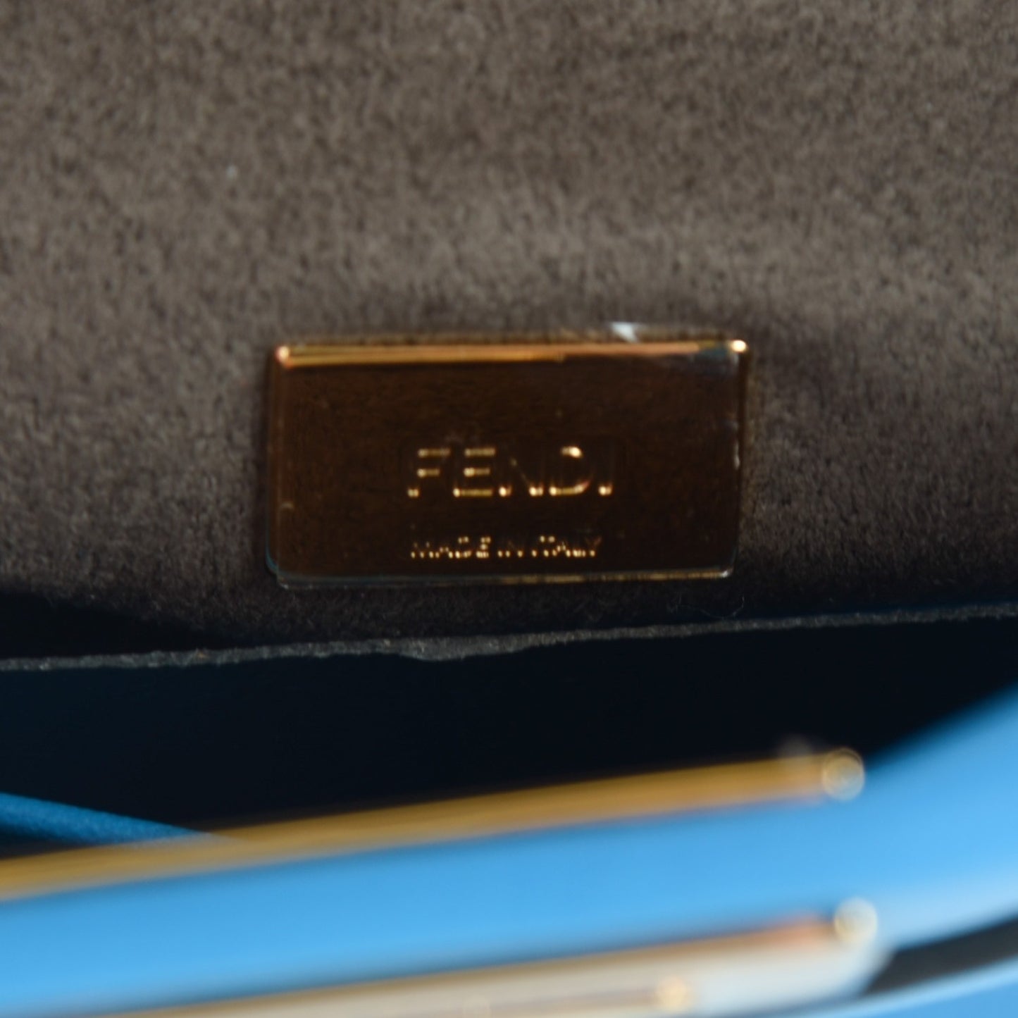 Nappa Micro Peekaboo Iconic Satchel Blu Royal