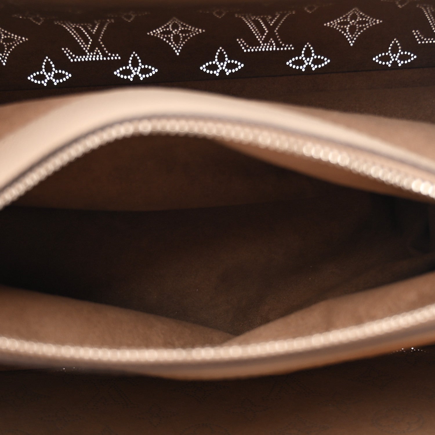 Louis Vuitton Mahina Bella Tote Galet 7 of 13