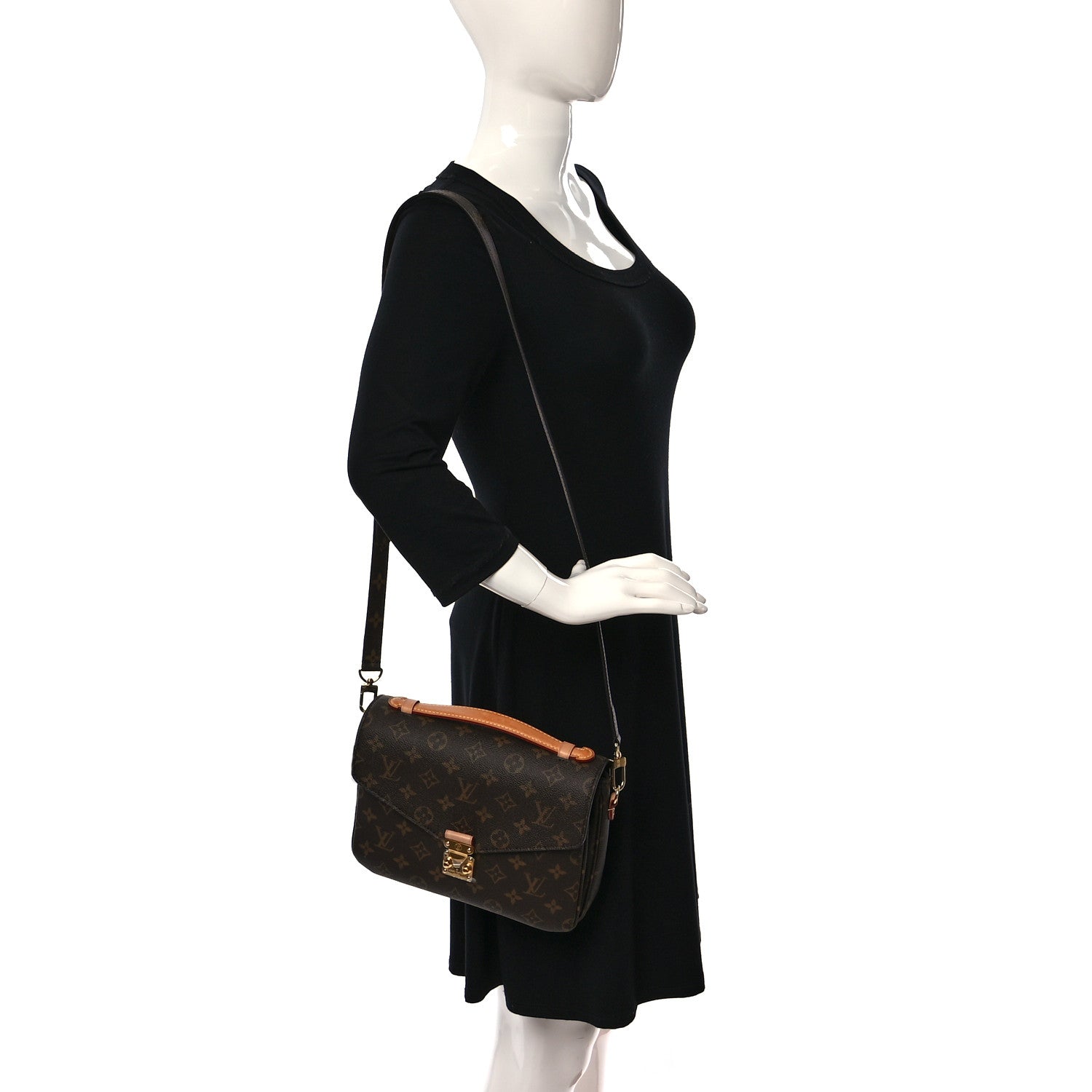 Louis Vuitton Monogram Pochette Metis 2 of 8