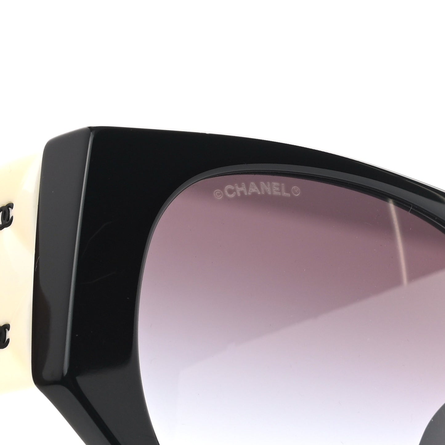 Acetate Quilted CC Pilot Sunglasses 71465 White Black