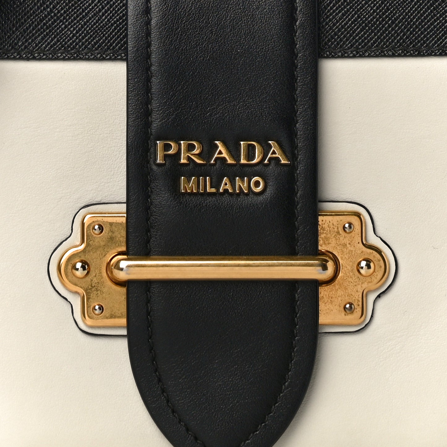 City Calf Saffiano Cahier Bag Talco Black