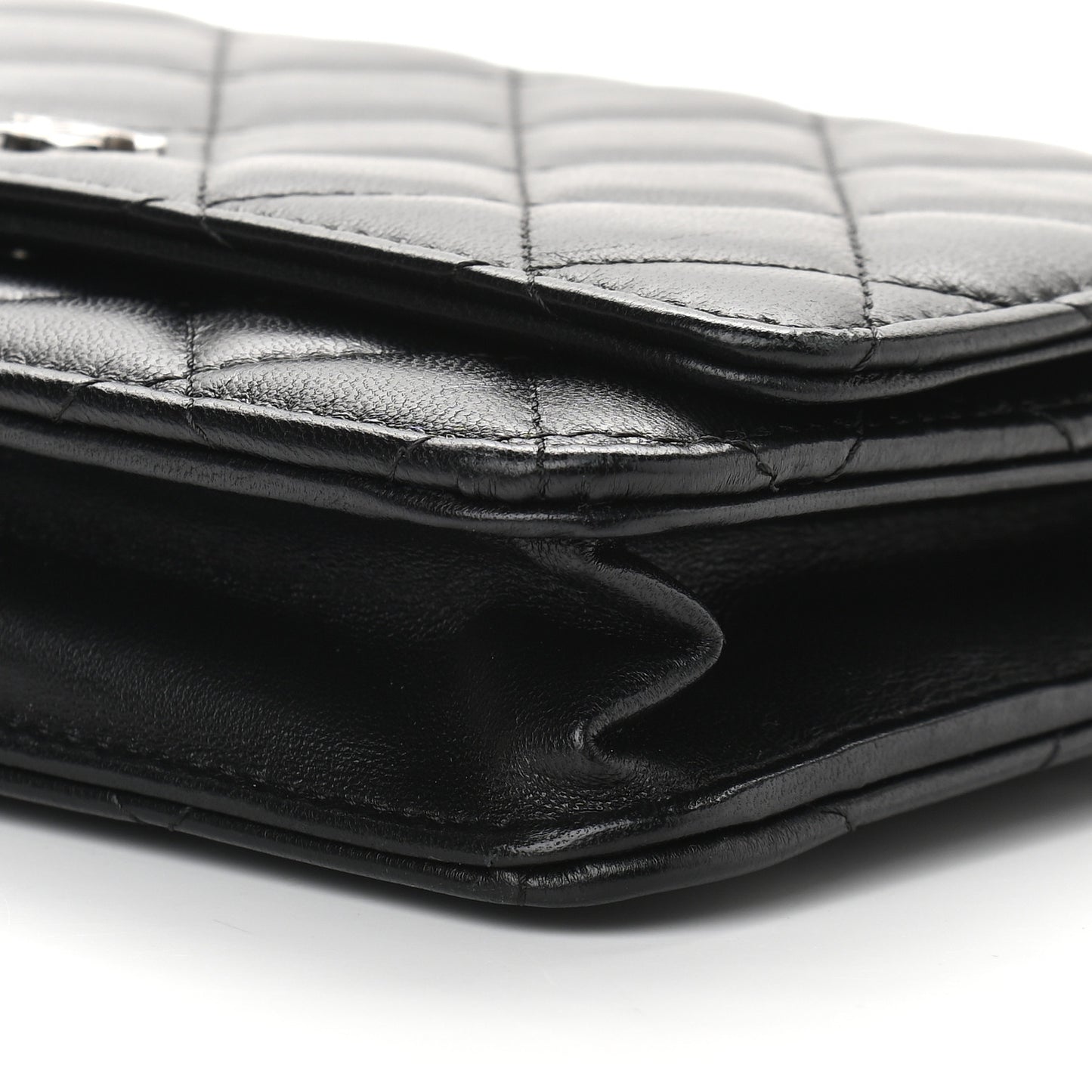 Lambskin Quilted Wallet On Chain WOC Black