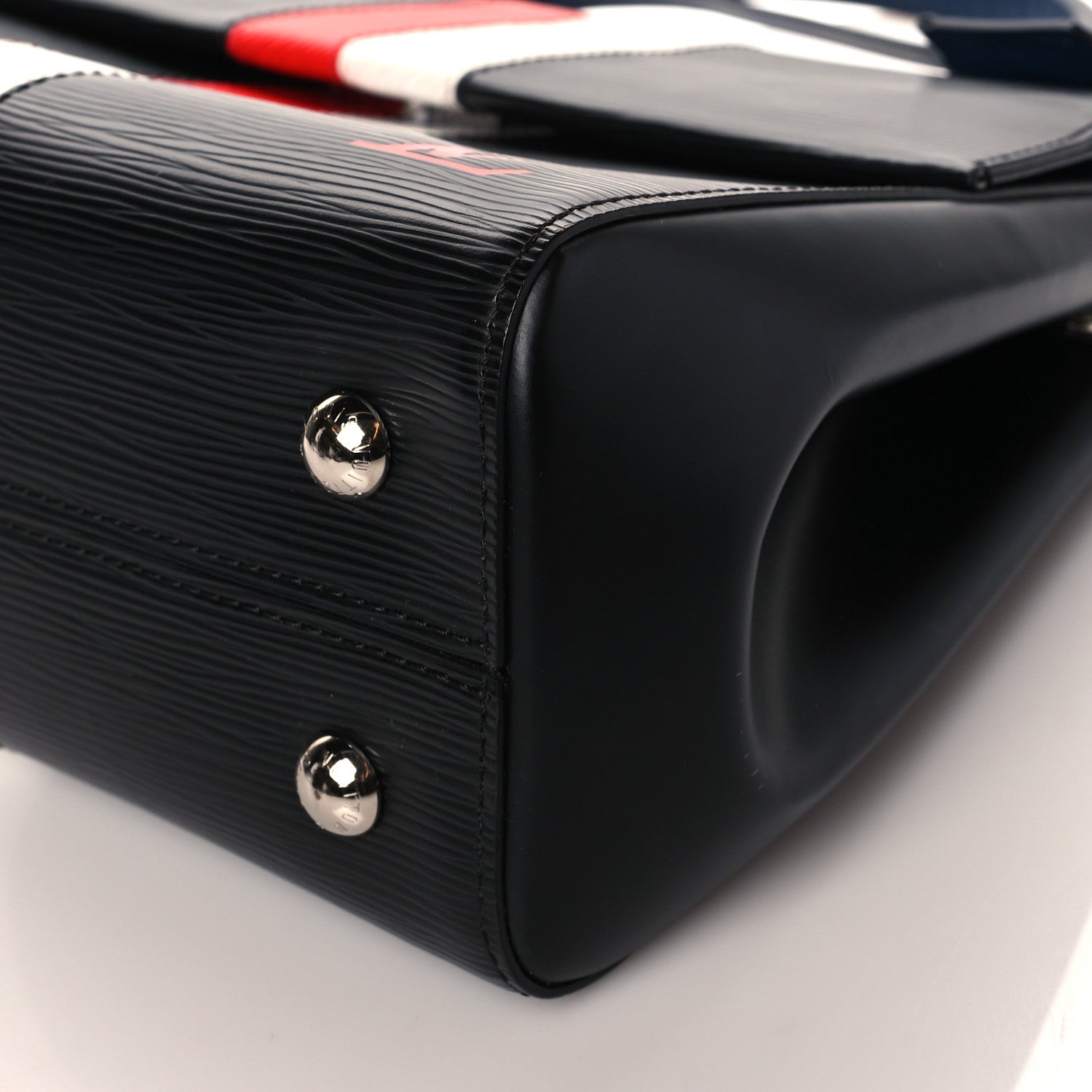 Louis Vuitton Epi Cluny MM Black Stripe 9 of 9