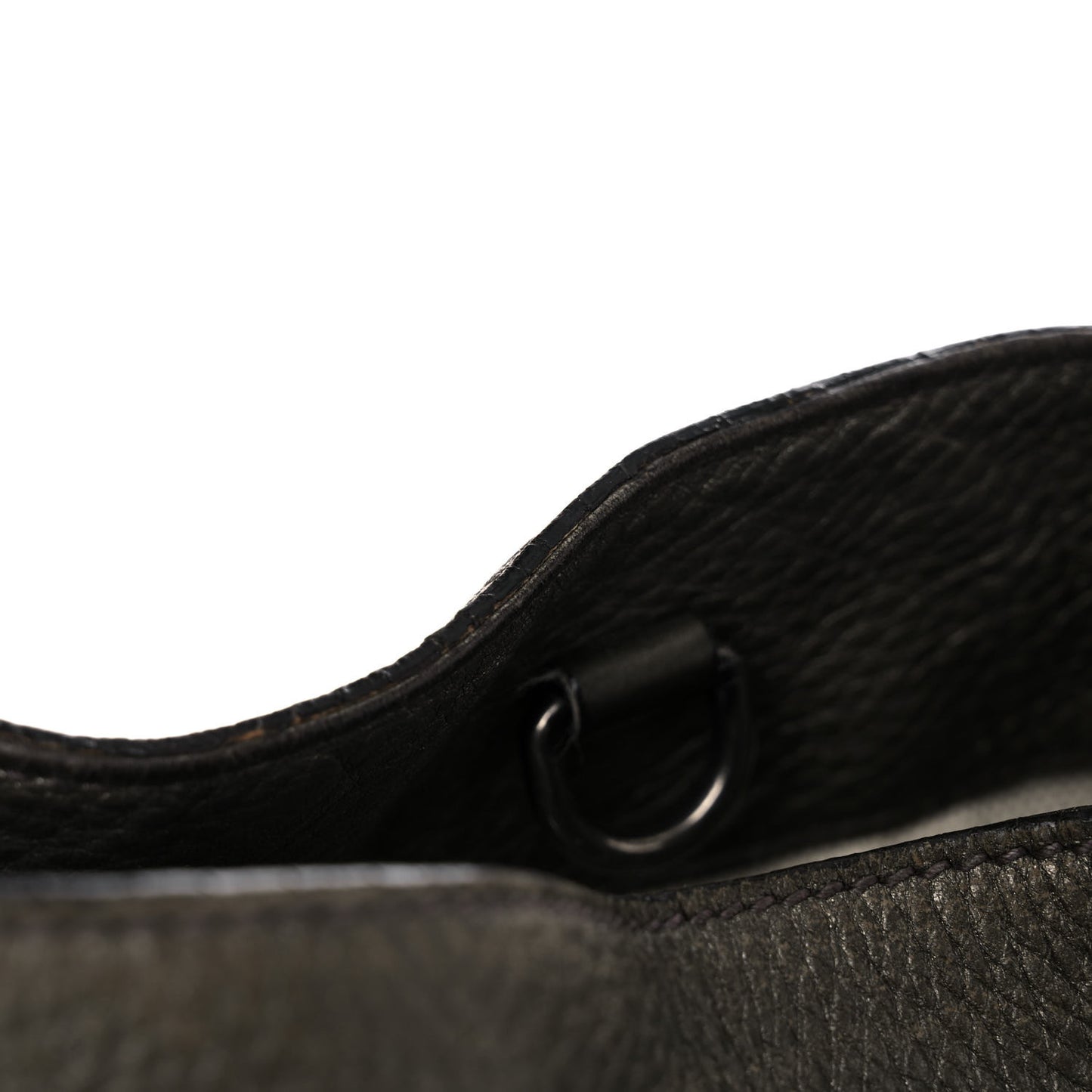 Metallic Pebbled Calfskin Medium Soho Chain Shoulder Bag Sasso