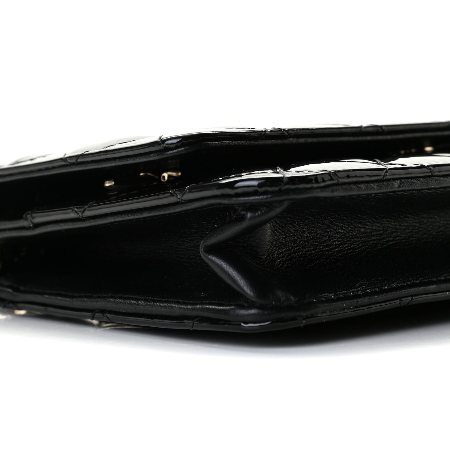 Patent Quilted Wallet On Chain WOC Black