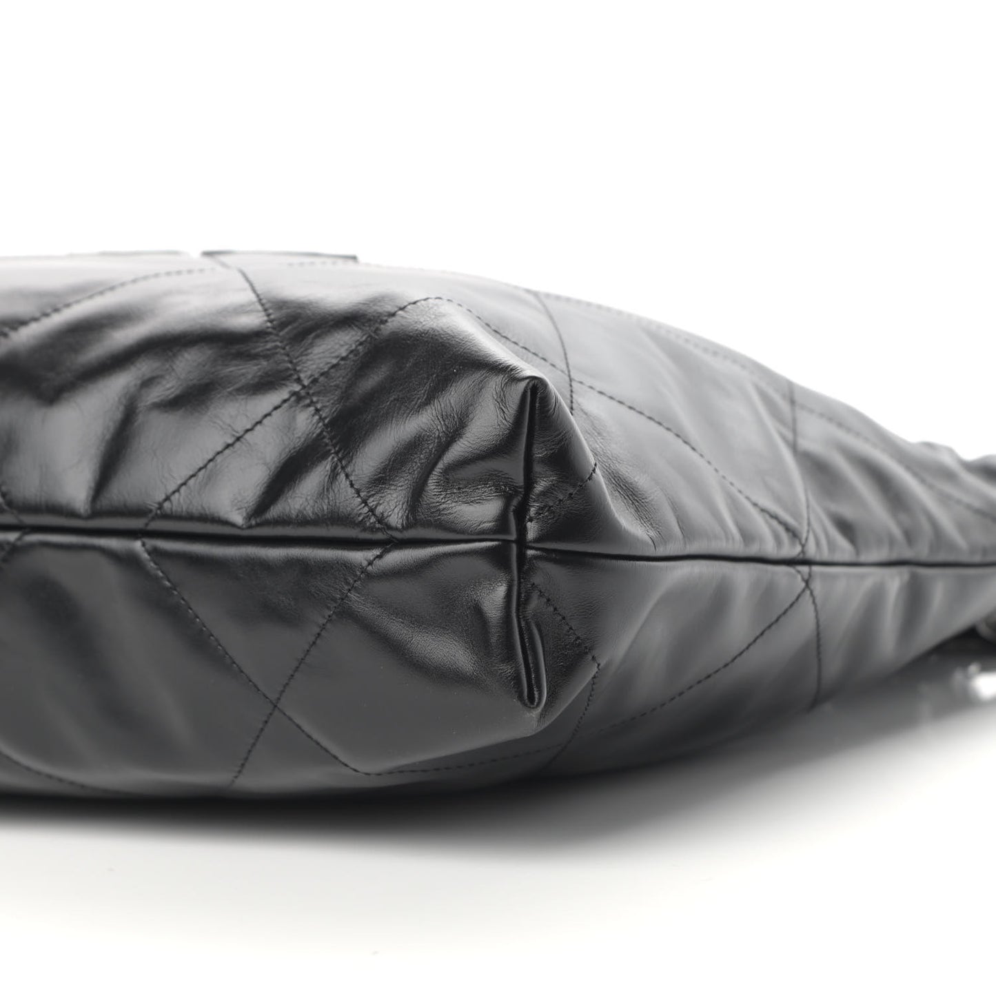 Shiny Calfskin Quilted Chanel 22 So Black