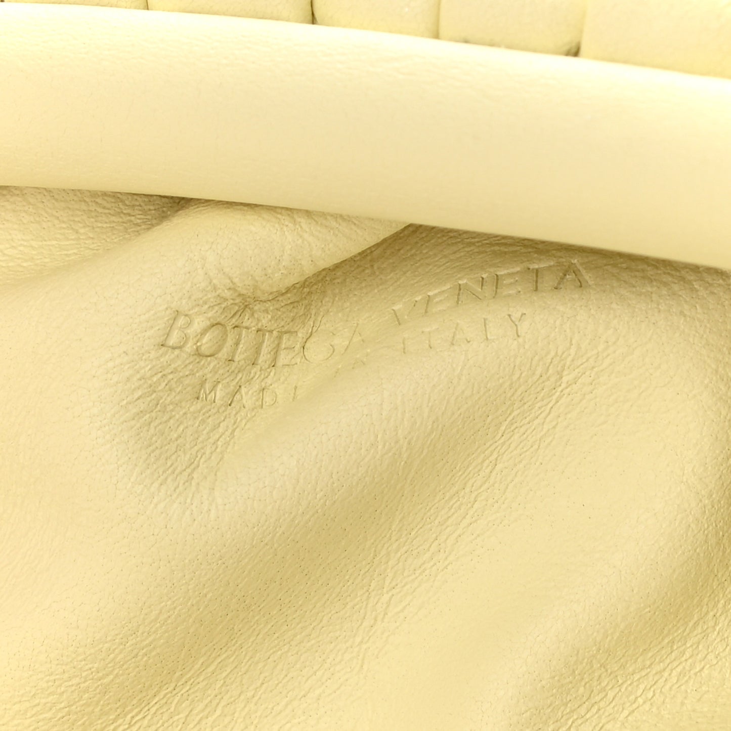 Butter Calfskin The Mini Pouch Zest Washed