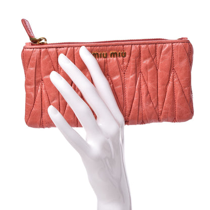 Miu Miu Nappa Matelasse Lux Pouch Rosa 2 of 10