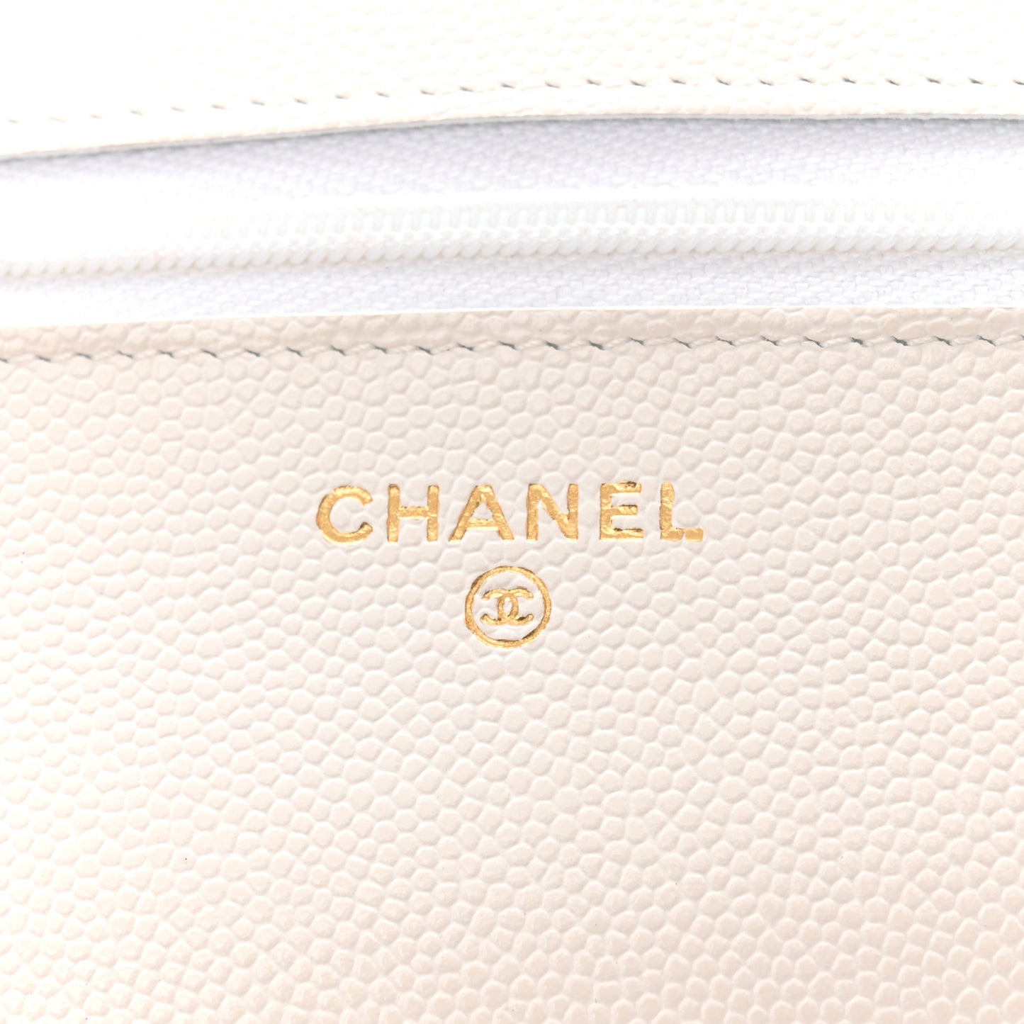 Caviar Quilted Wallet On Chain WOC White