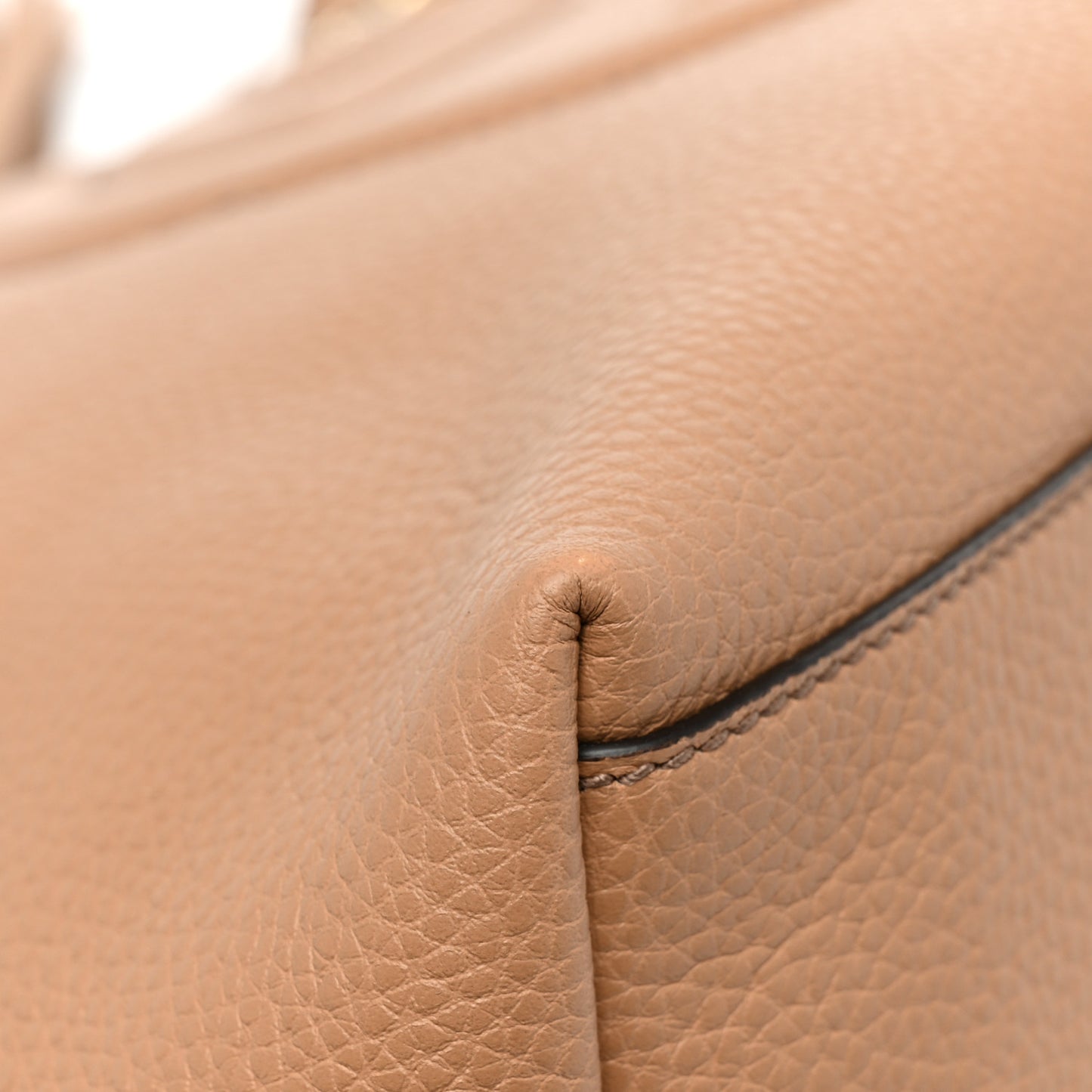 Pebbled Calfskin Medium Soho Chain Shoulder Bag Camelia